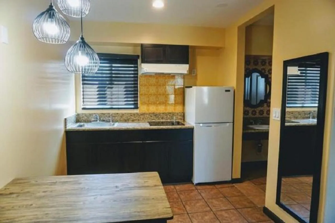 Living room in Casa Bella Inn Downtown LA