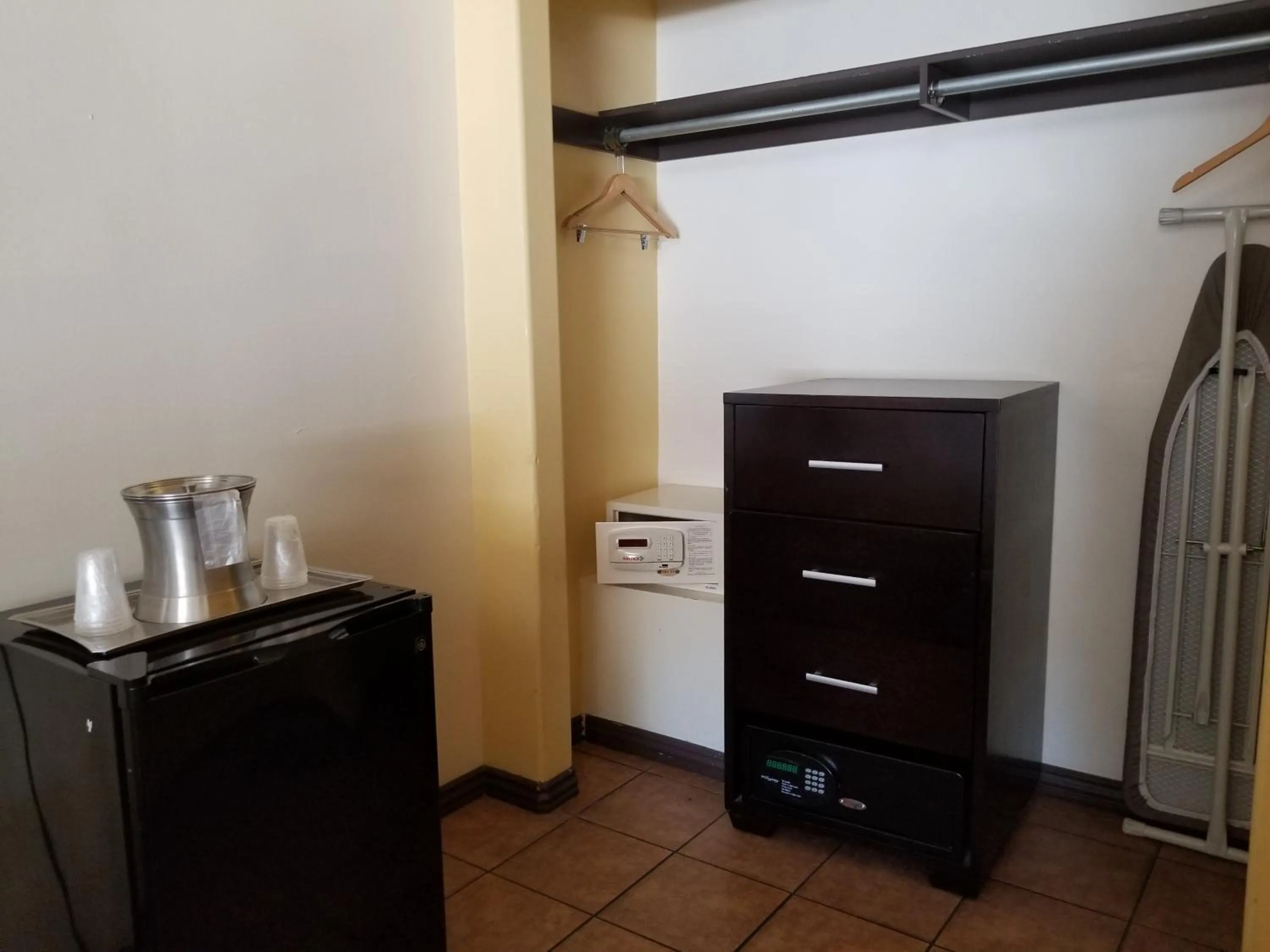 Living room in Casa Bella Inn Downtown LA