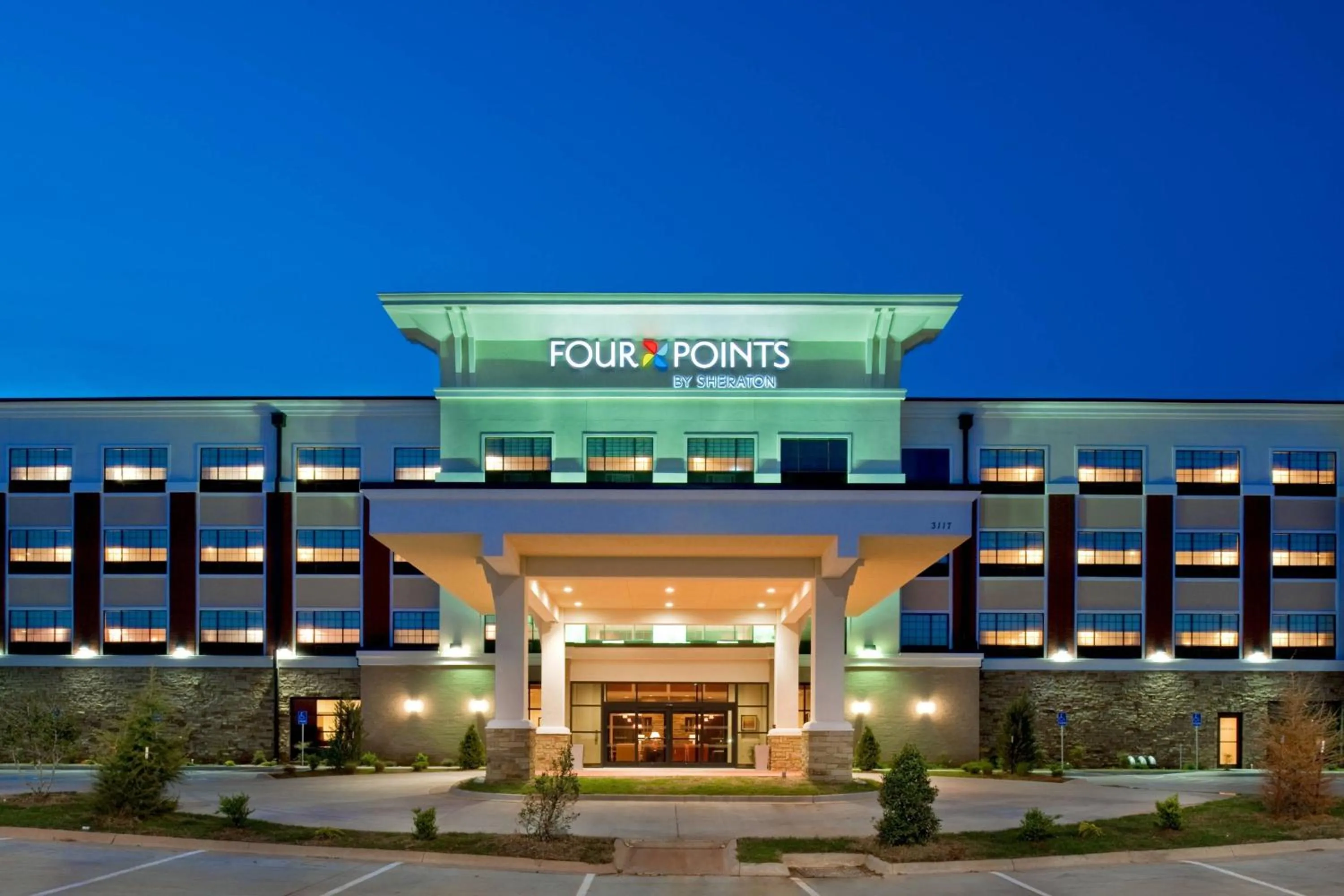 Property building in Four Points by Sheraton Oklahoma City Quail Springs