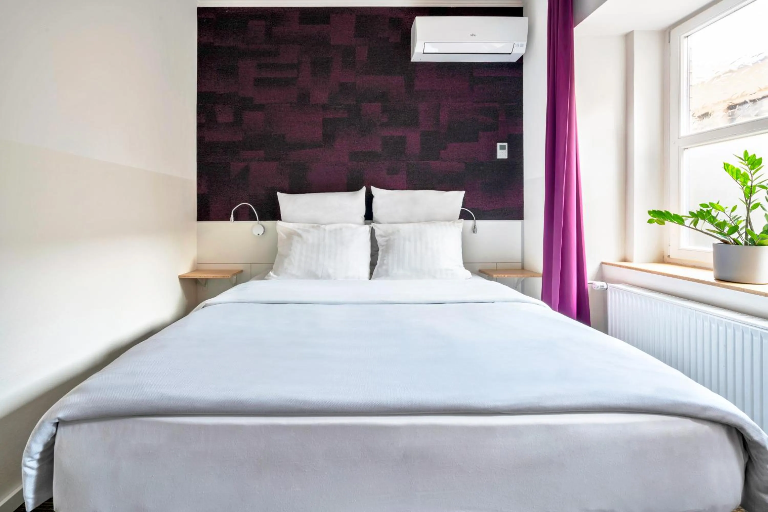 Bedroom, Bed in Design Hotel Wiegand