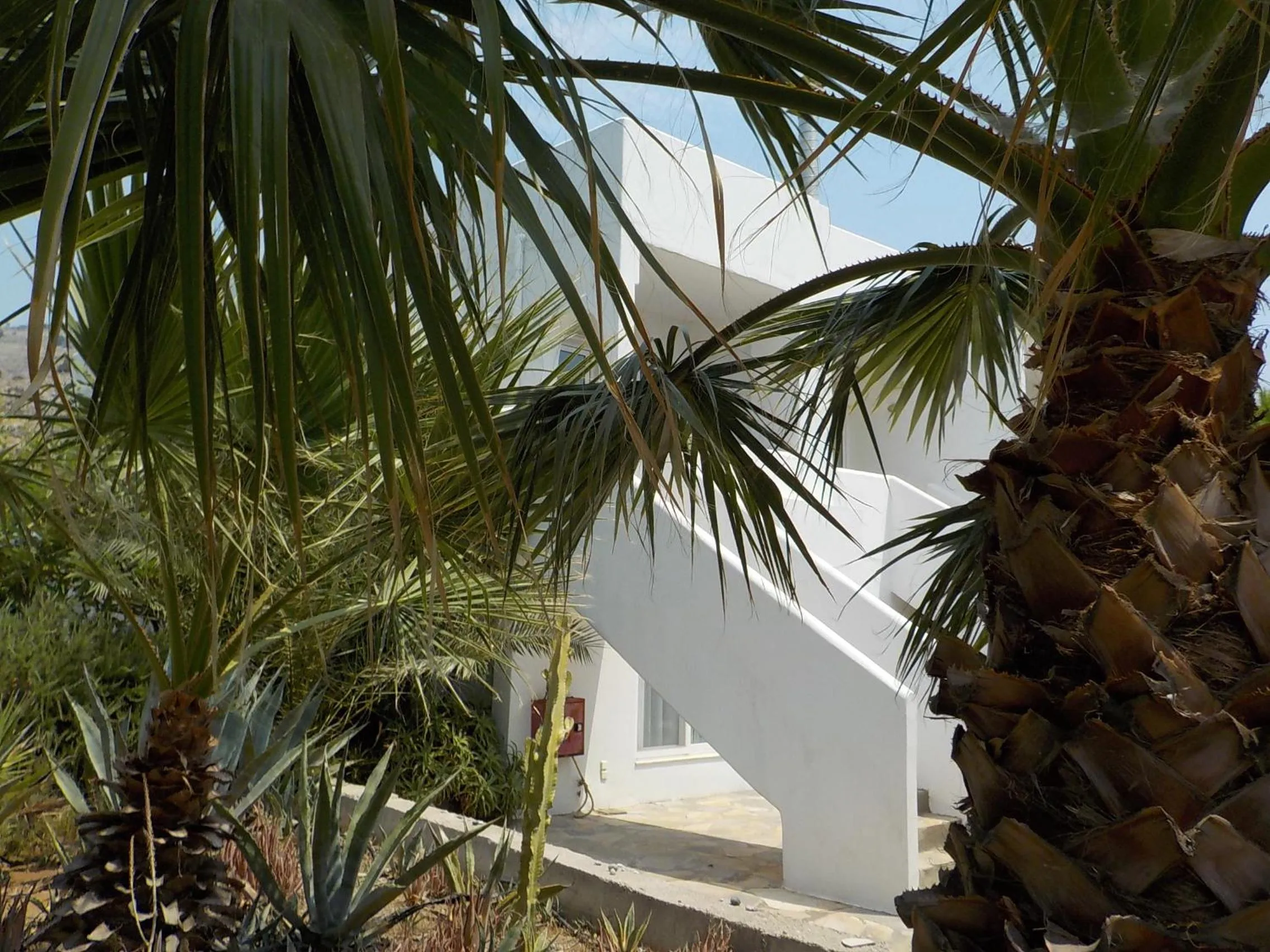 Facade/entrance in Mandorla Apartments