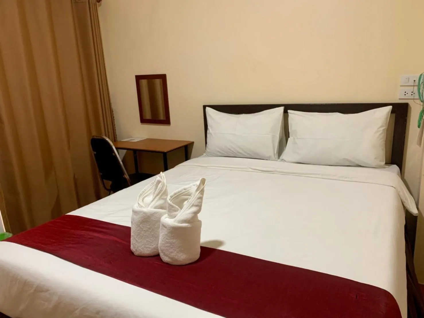 Bed in โรงแรมแอมไอม่อน - Am Amoonds Hotel