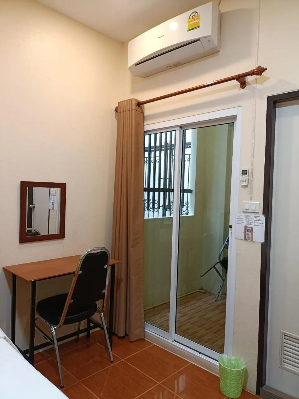 Bedroom in โรงแรมแอมไอม่อน - Am Amoonds Hotel