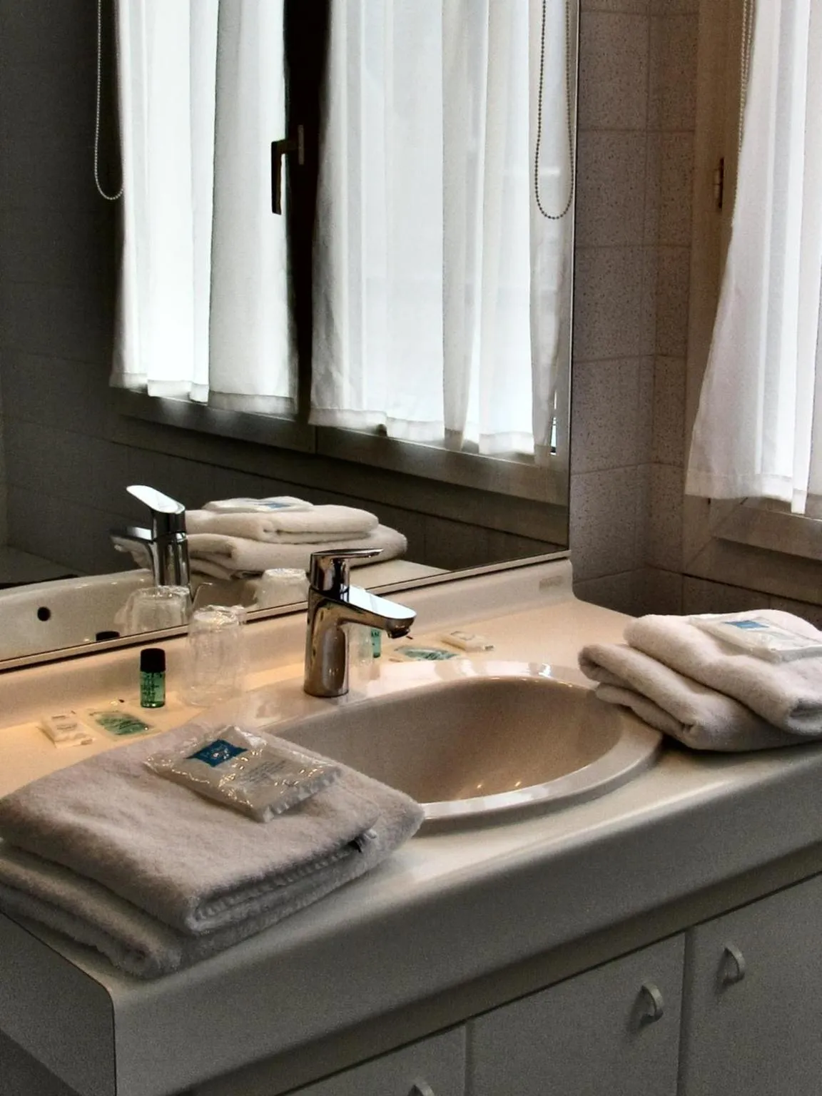 Bathroom in Hotel Restaurant de la Marne