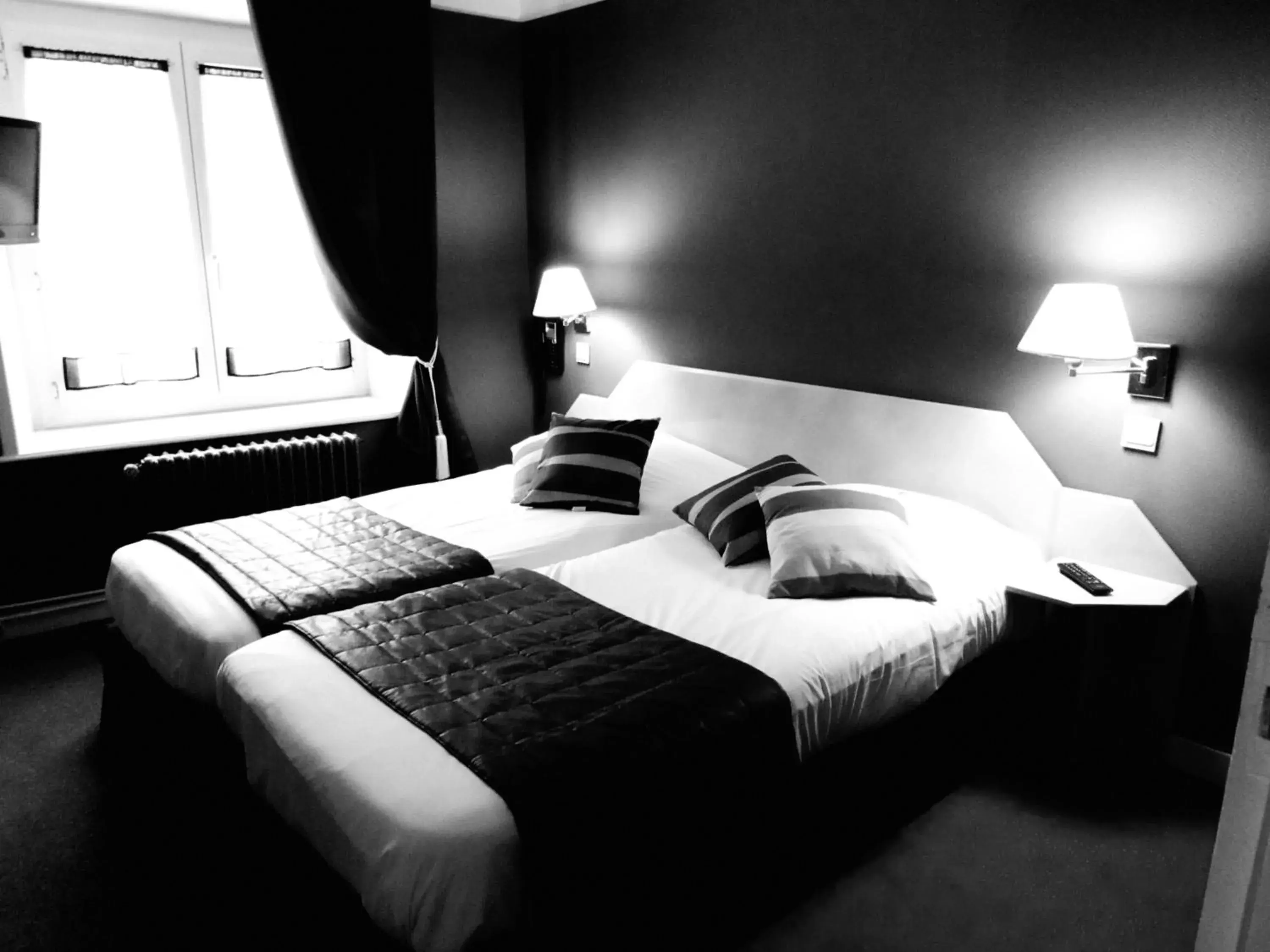 Quadruple Room in Hotel Restaurant de la Marne Quadruple Room in Hotel Restaurant de la Marne