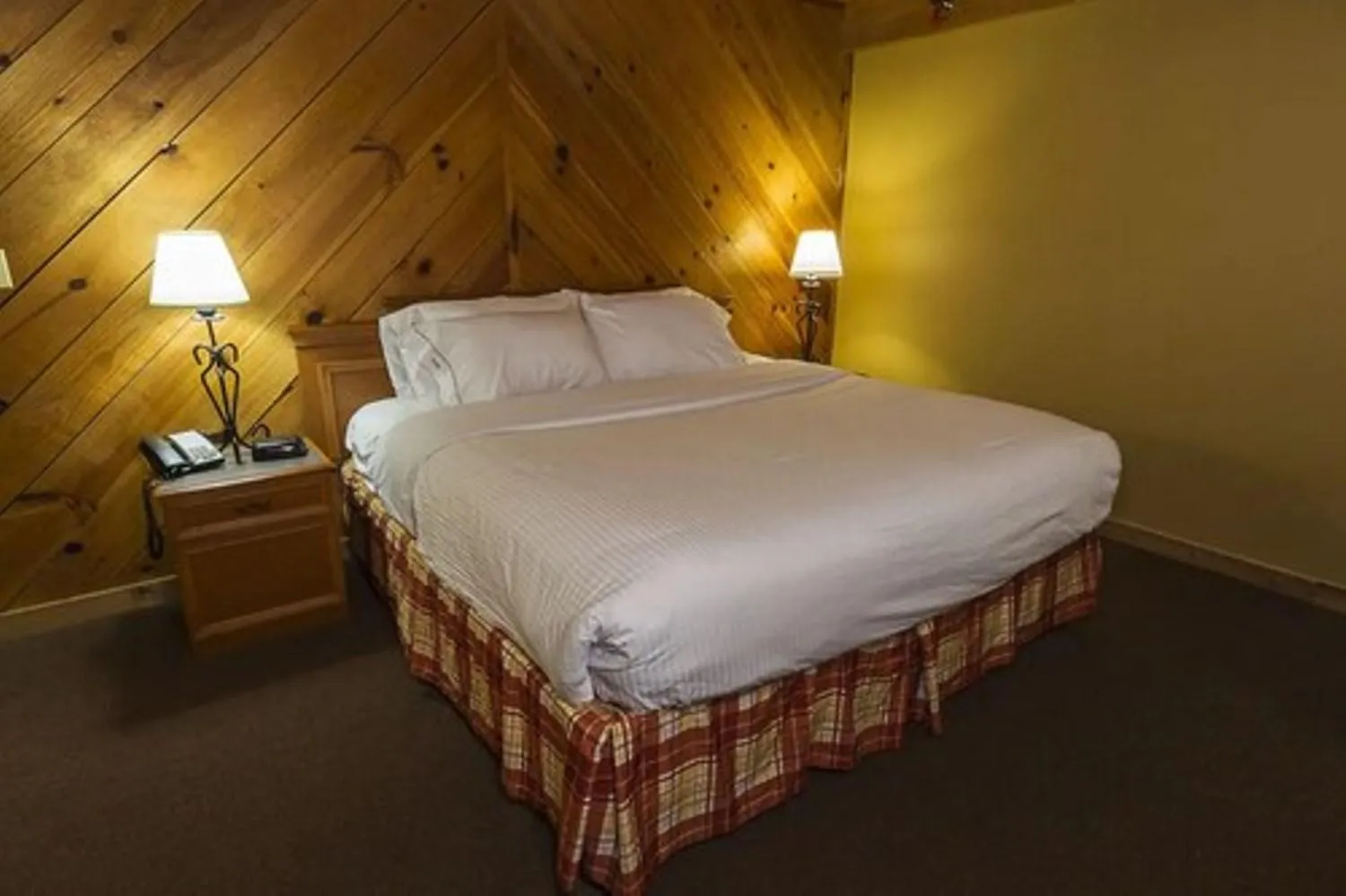Bed in Timbers Lodge