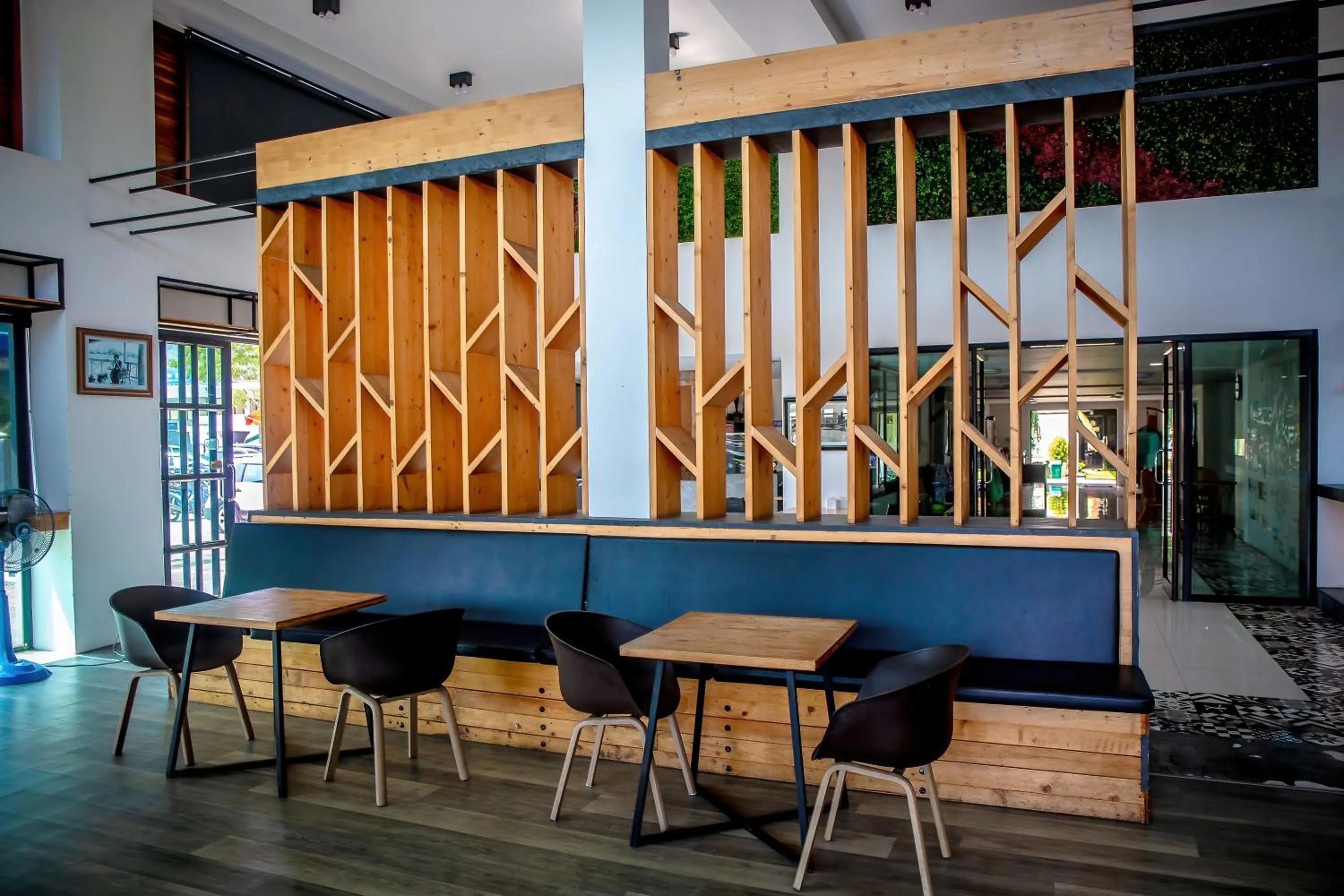 Seating area in Lukmuang 2 Hotel