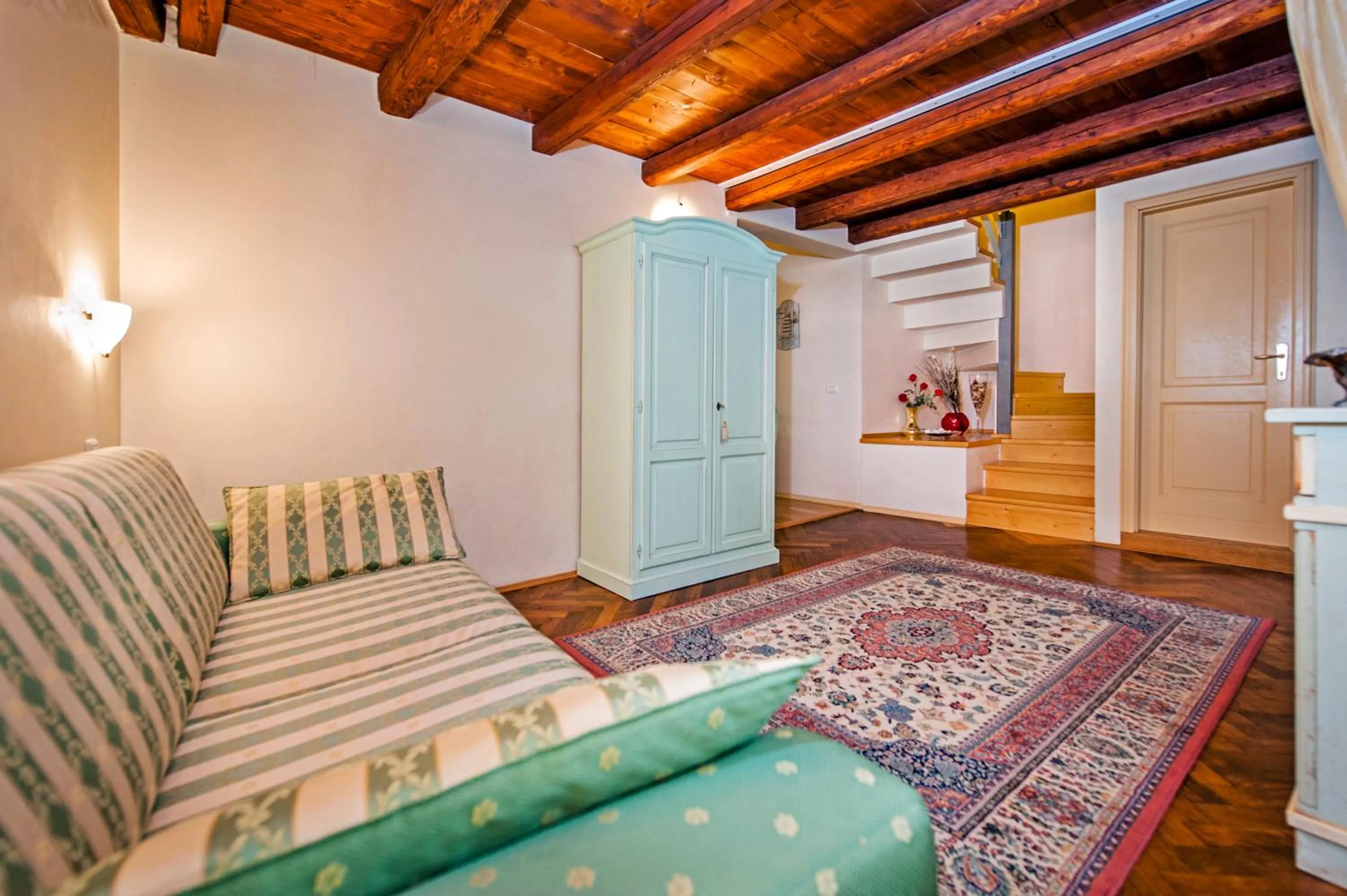 Photo of the whole room in Residence LA CARERA Centro Storico