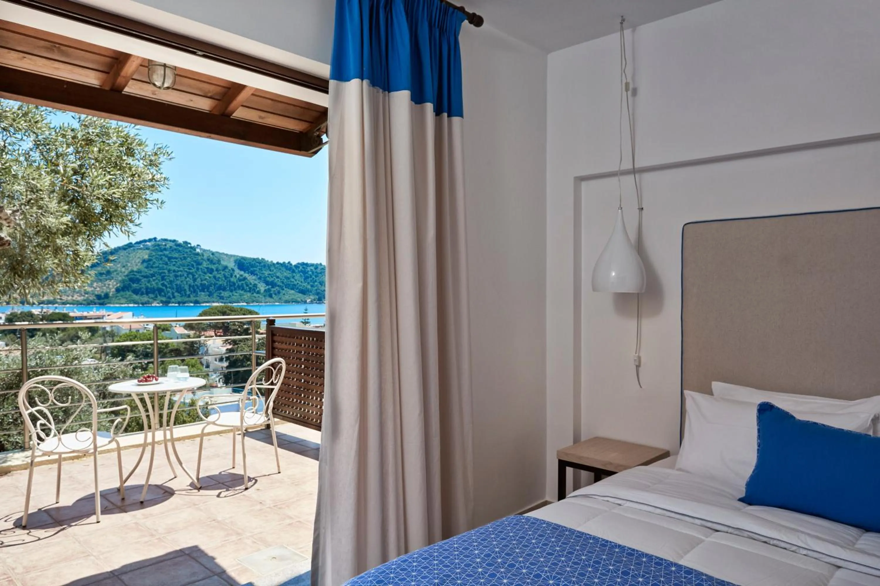 Bedroom, Bed in Skiathos Living