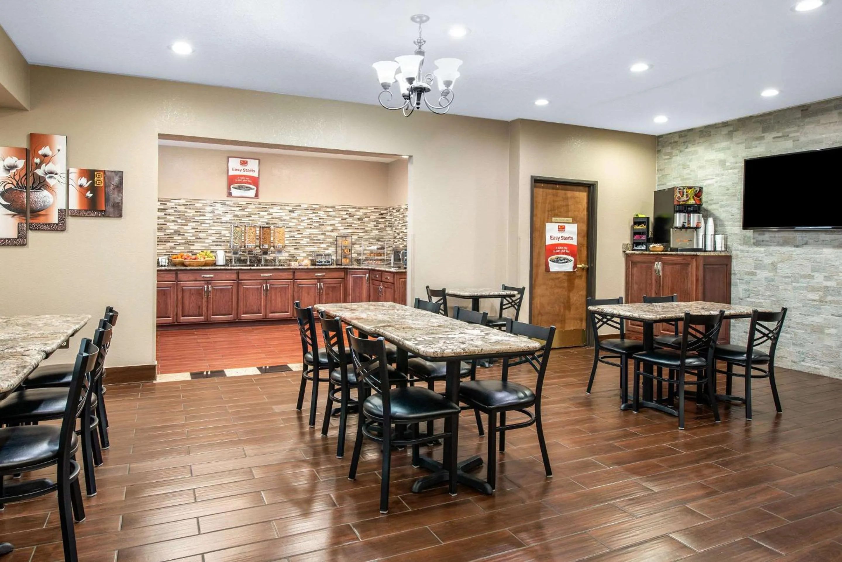 Breakfast in Econo Lodge