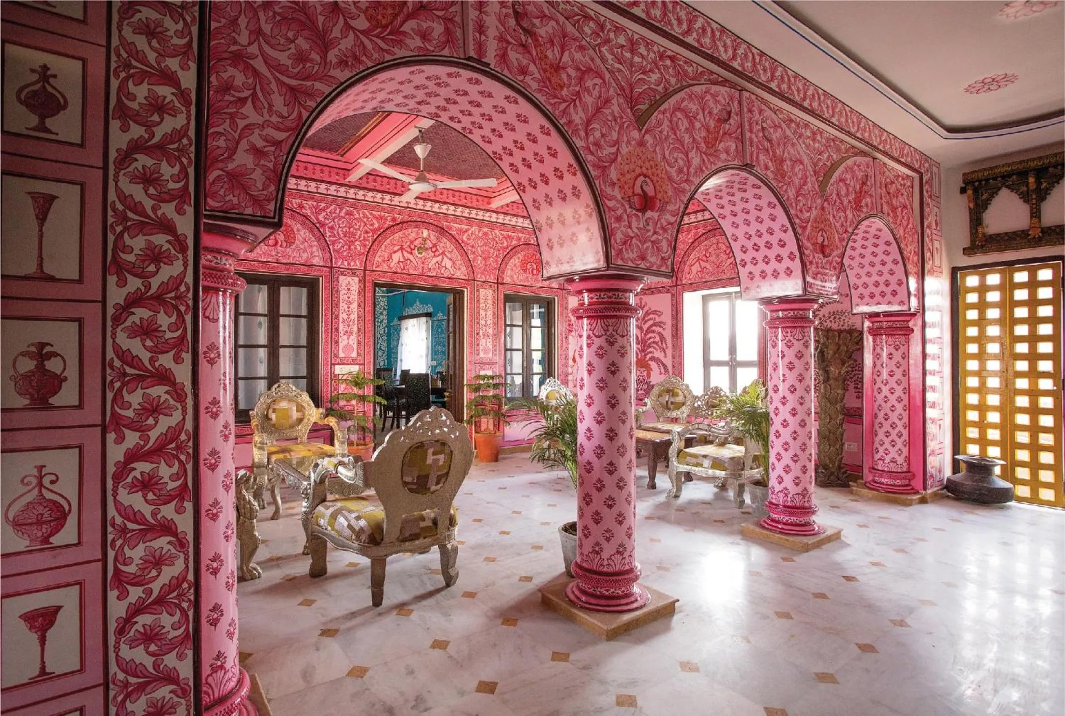 Lounge or bar in Bloom Boutique l Lake Pichola