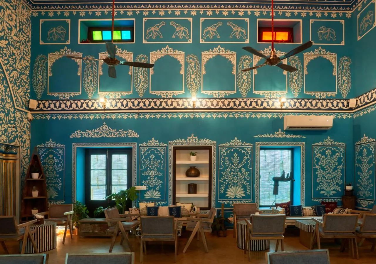 Restaurant/places to eat in Bloom Boutique l Lake Pichola