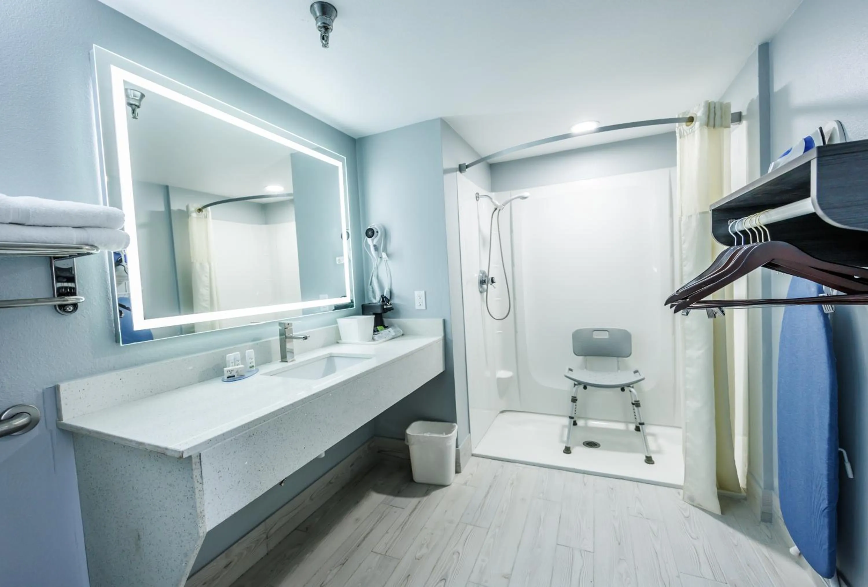 Bathroom in Baymont by Wyndham Branson Thousand Hills