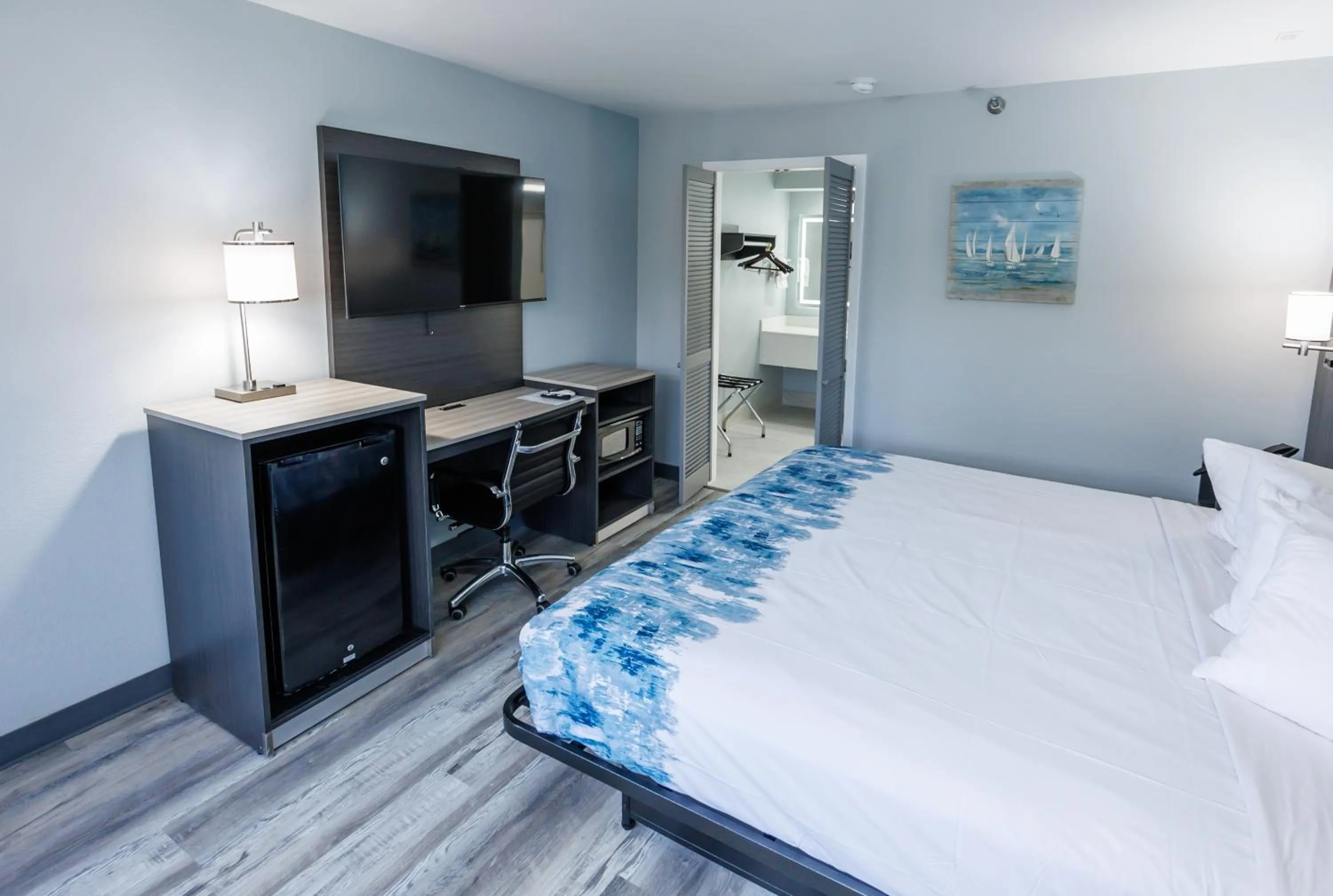 TV and multimedia, Bed in Baymont by Wyndham Branson Thousand Hills