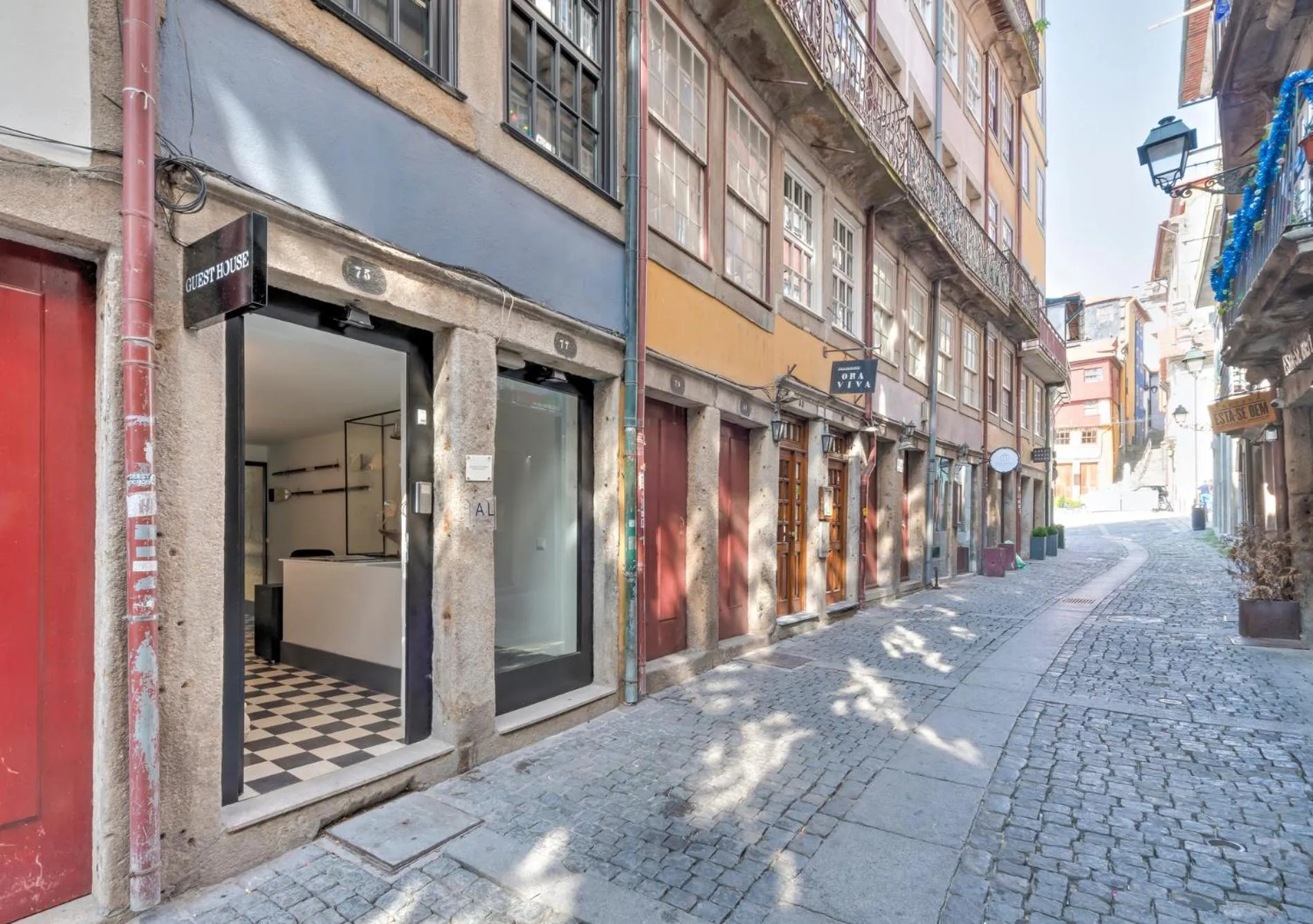 Property building in Oporto Street Fonte Taurina - Riverfront Suites