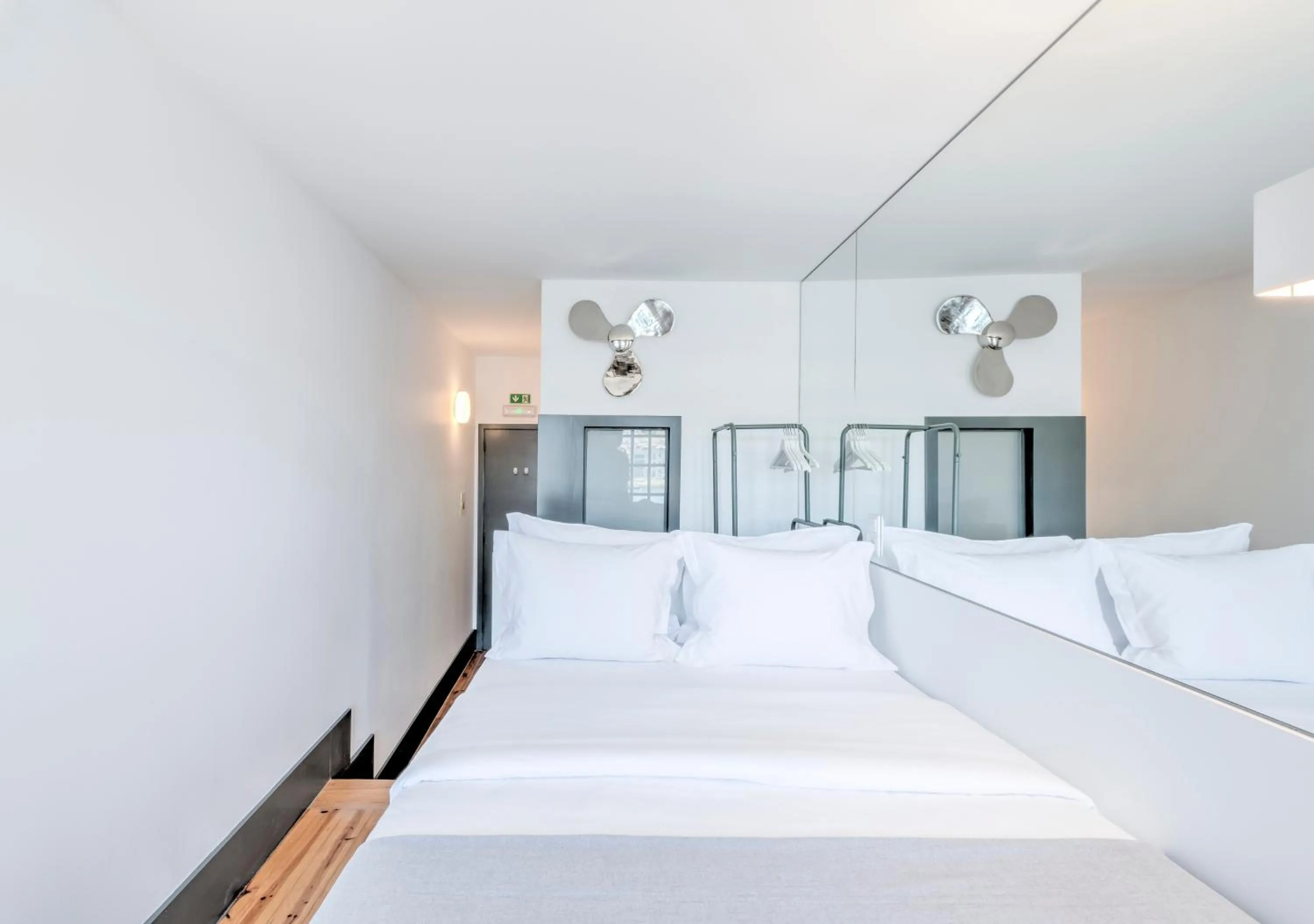 Bedroom, Bed in Oporto Street Fonte Taurina - Riverfront Suites