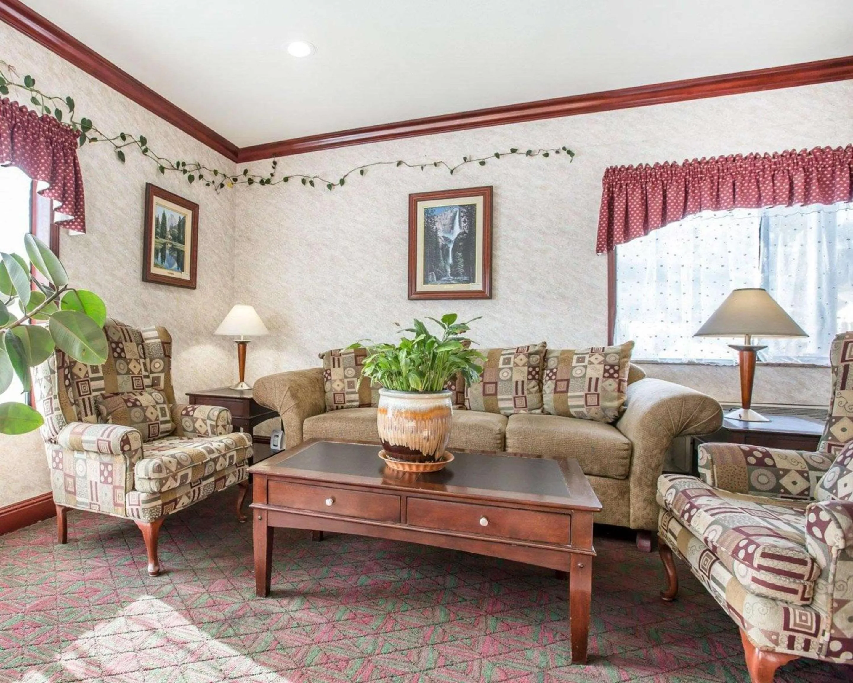 Lobby or reception, Seating Area in The Oakhurst Inn at Yosemite