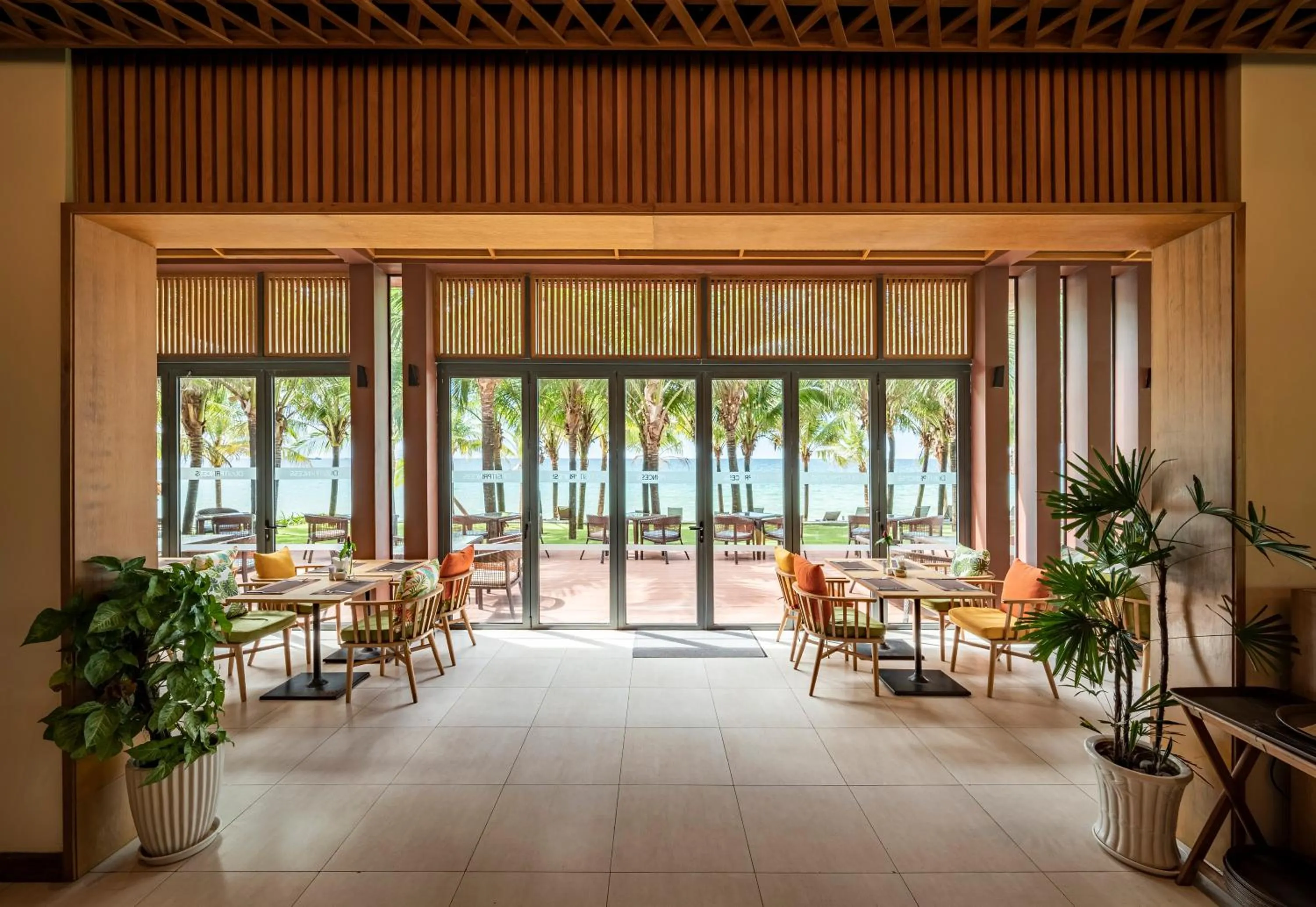 Restaurant/places to eat in Dusit Princess Moonrise Beach Resort