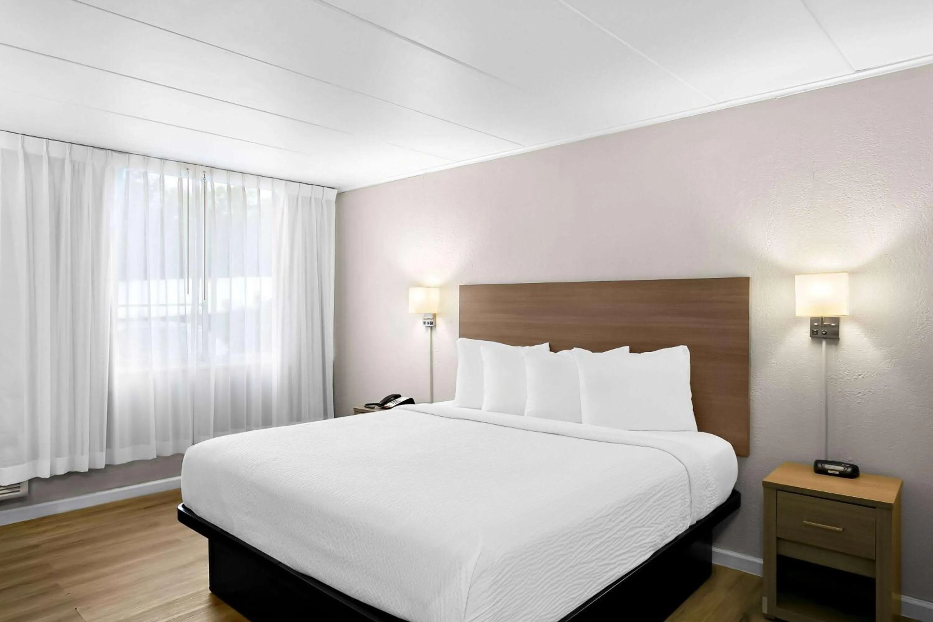 Bed in Travelodge by Wyndham Aberdeen