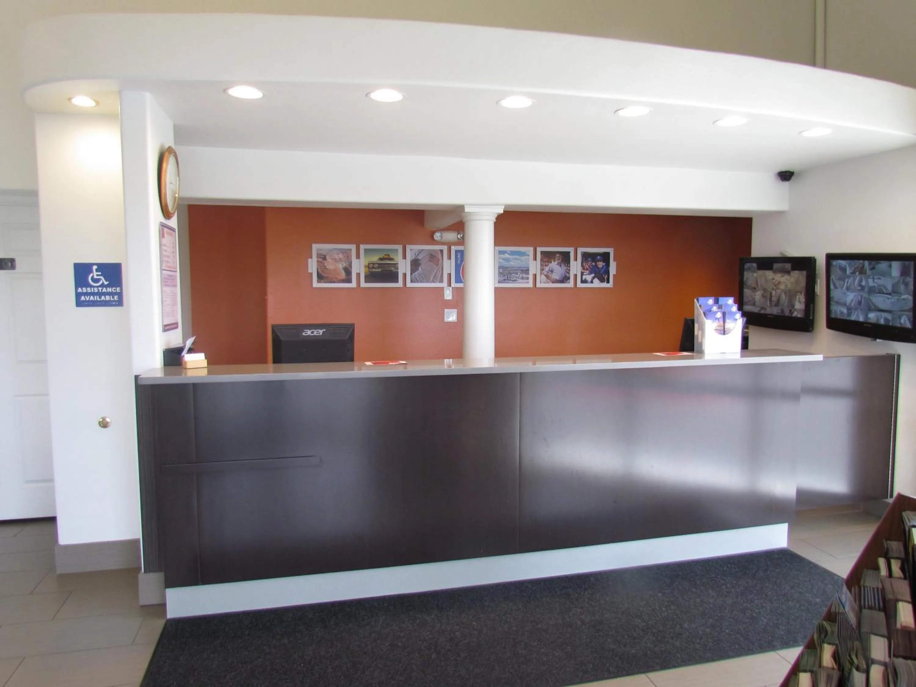 Lobby or reception in Motel 6-Vancouver, WA