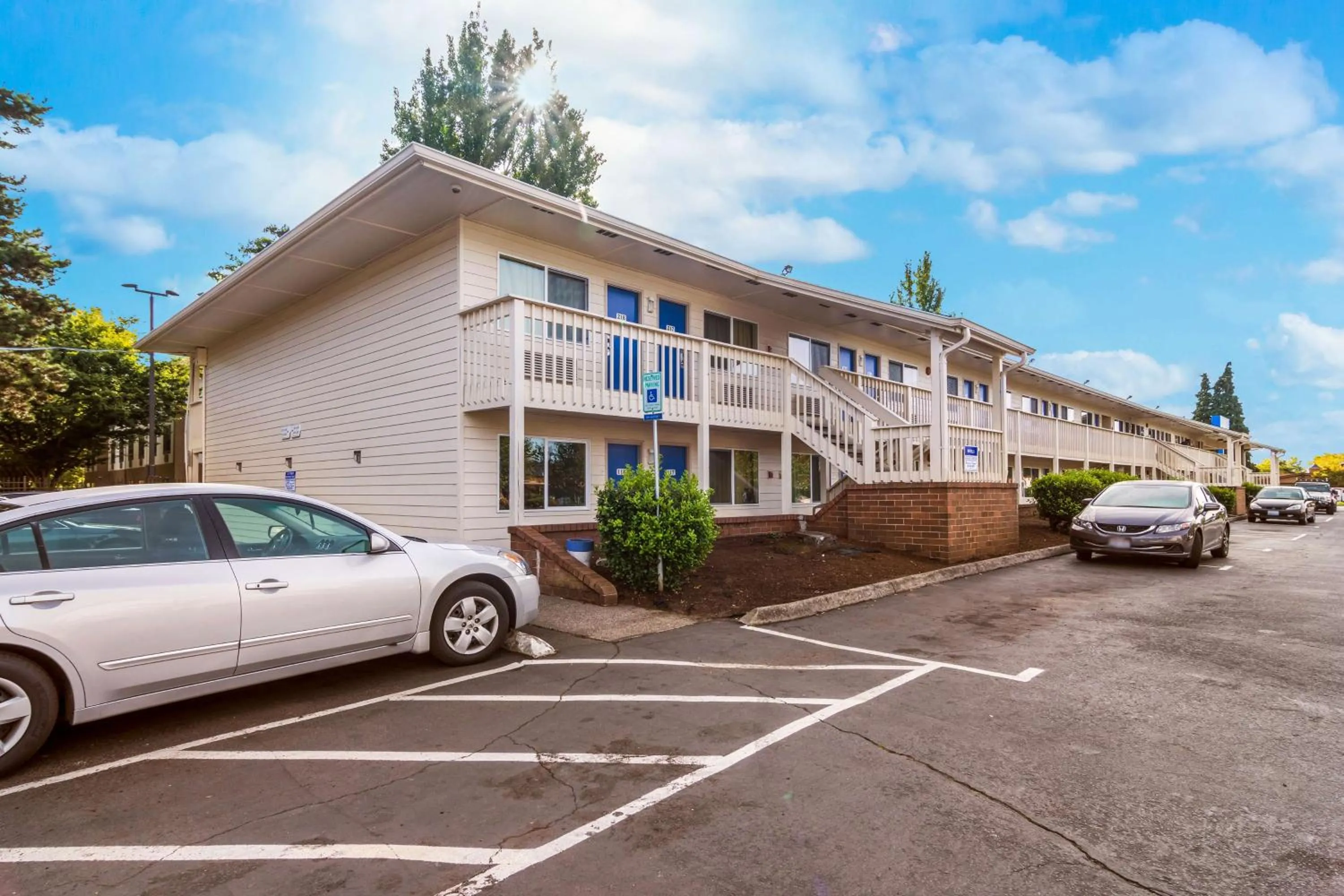 Property building in Motel 6-Vancouver, WA