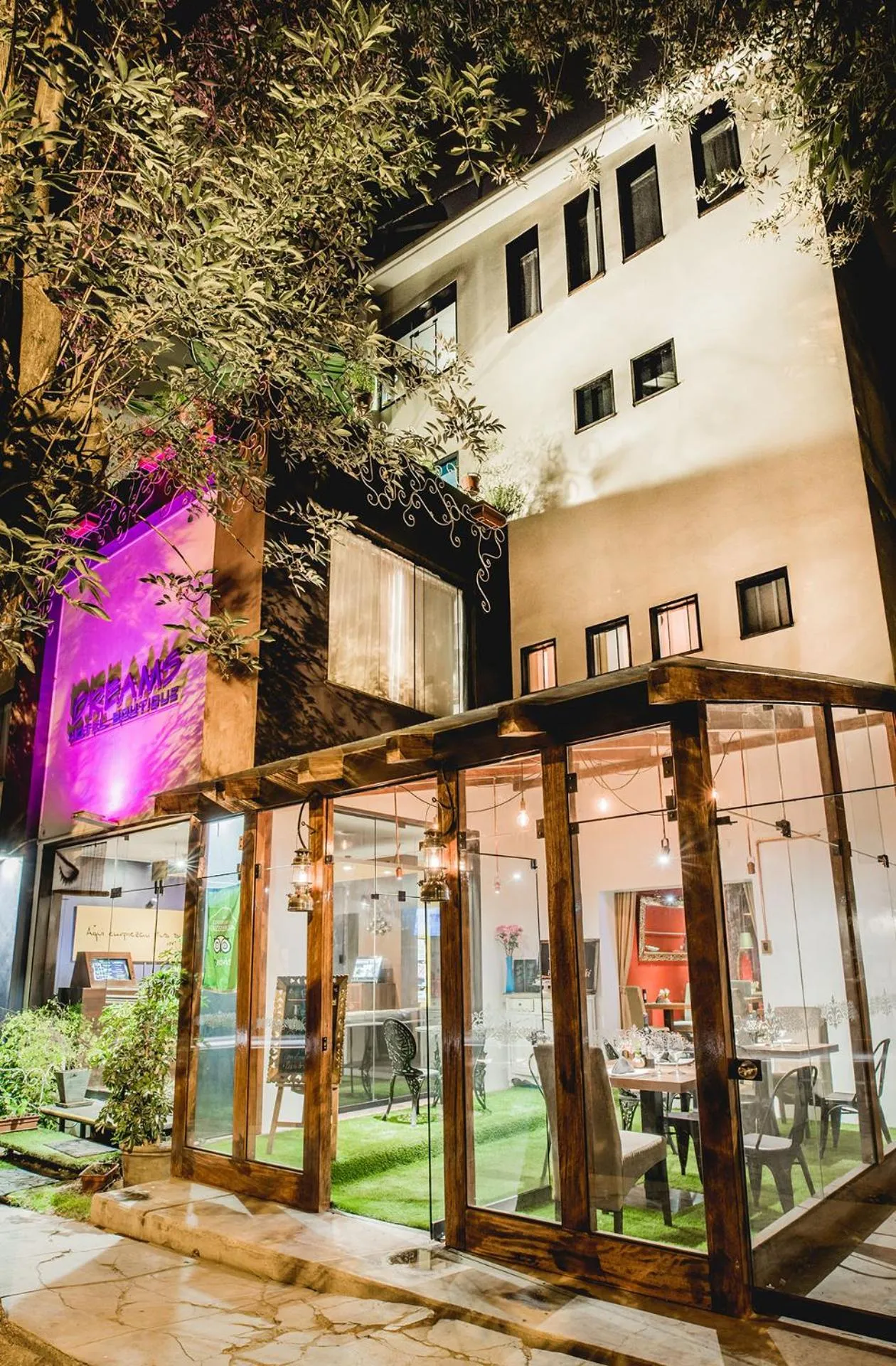 Facade/entrance in Dreams Hotel Boutique