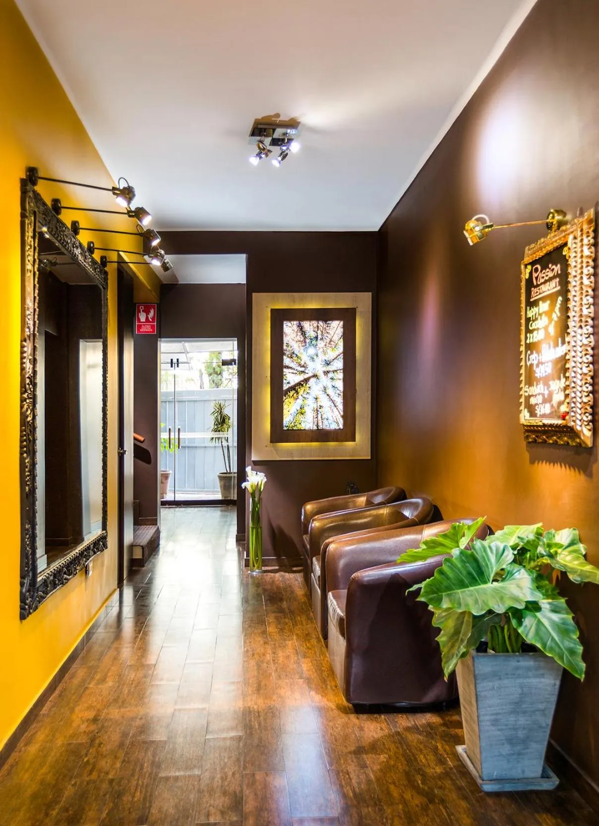 Facade/entrance in Dreams Hotel Boutique