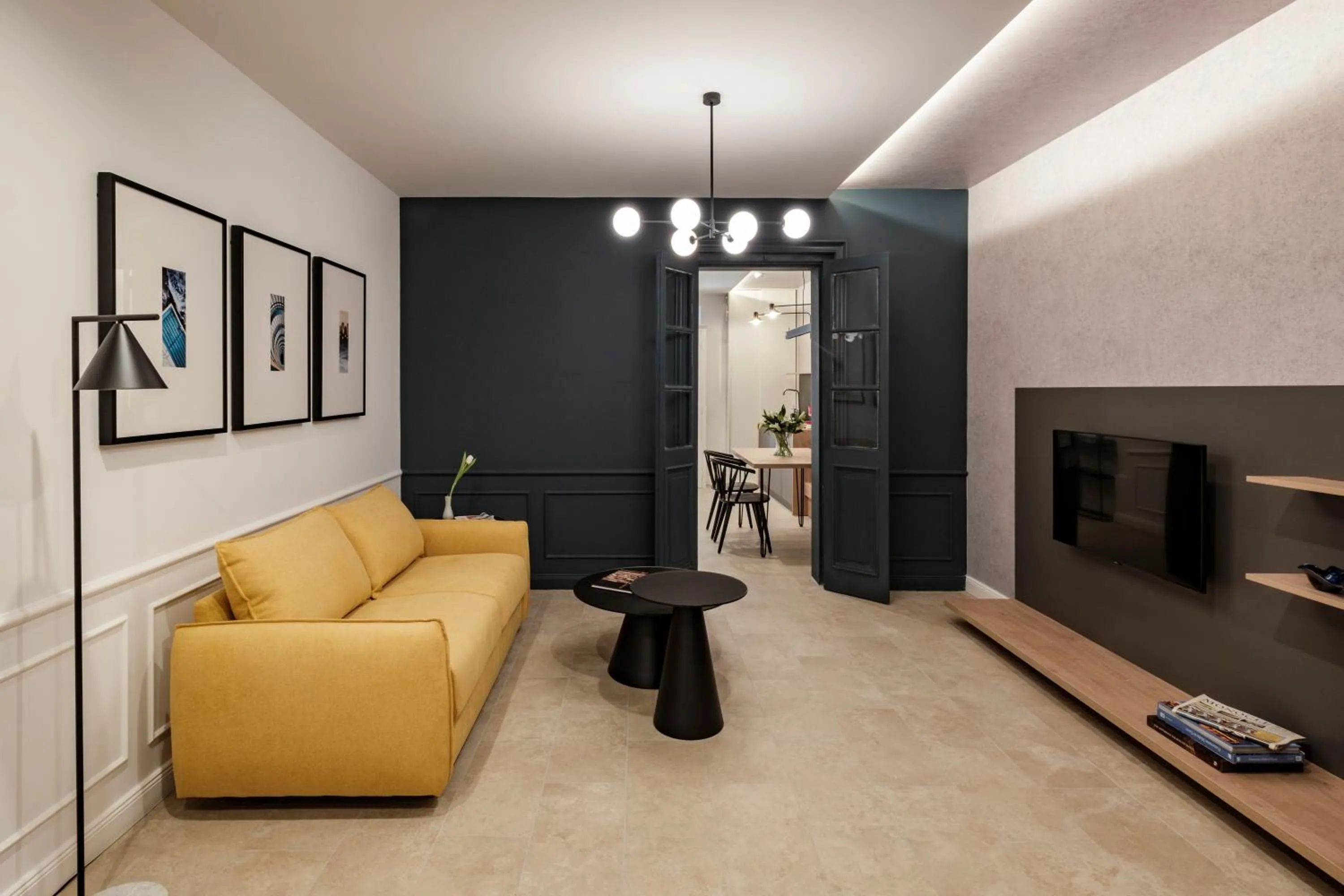 Living room in 19 ROOMS