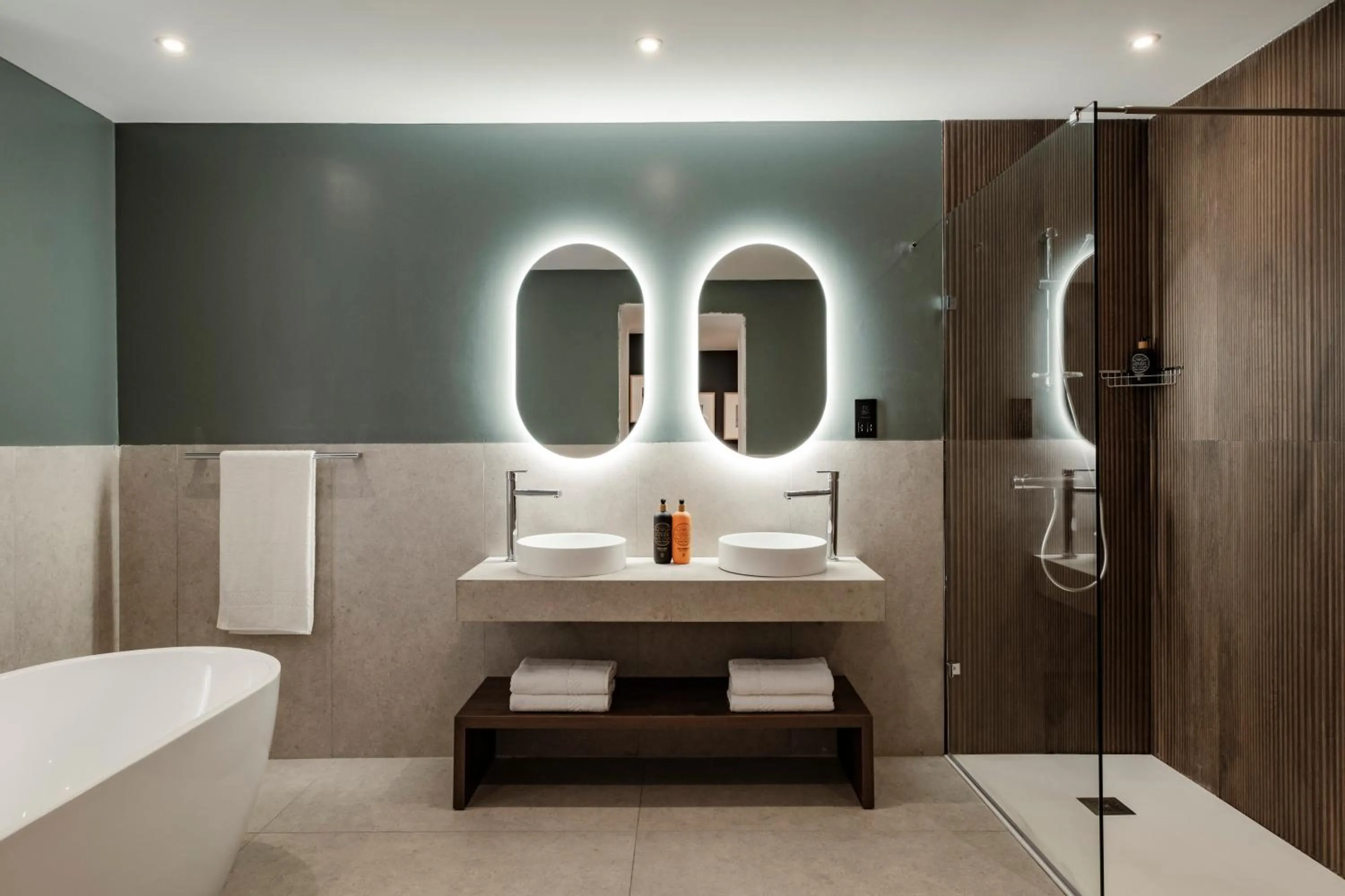 Bathroom in 19 ROOMS