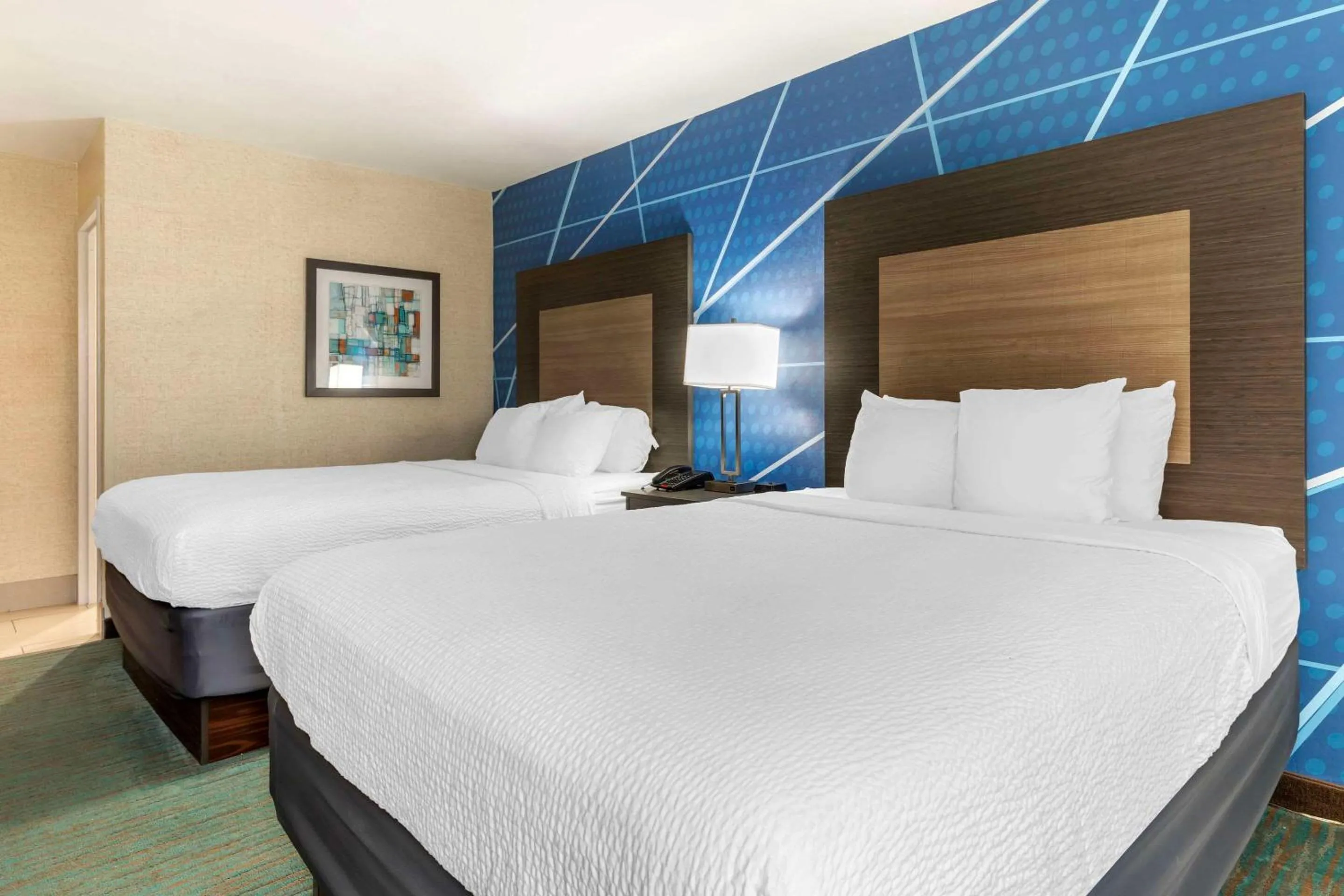 Bedroom, Bed in Comfort Inn Dallas North Love Field Airport