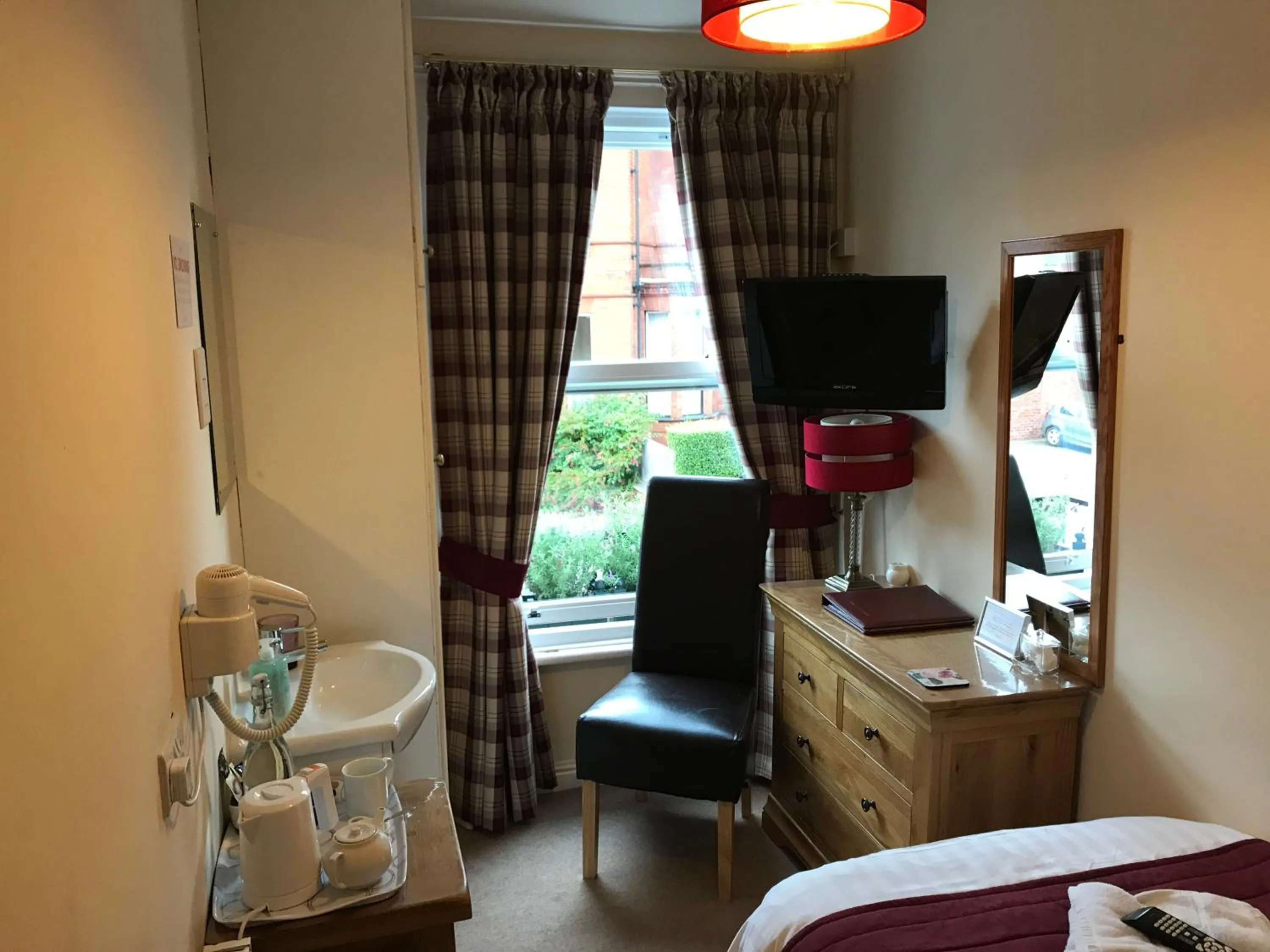 Bed in Clayhanger Guest House