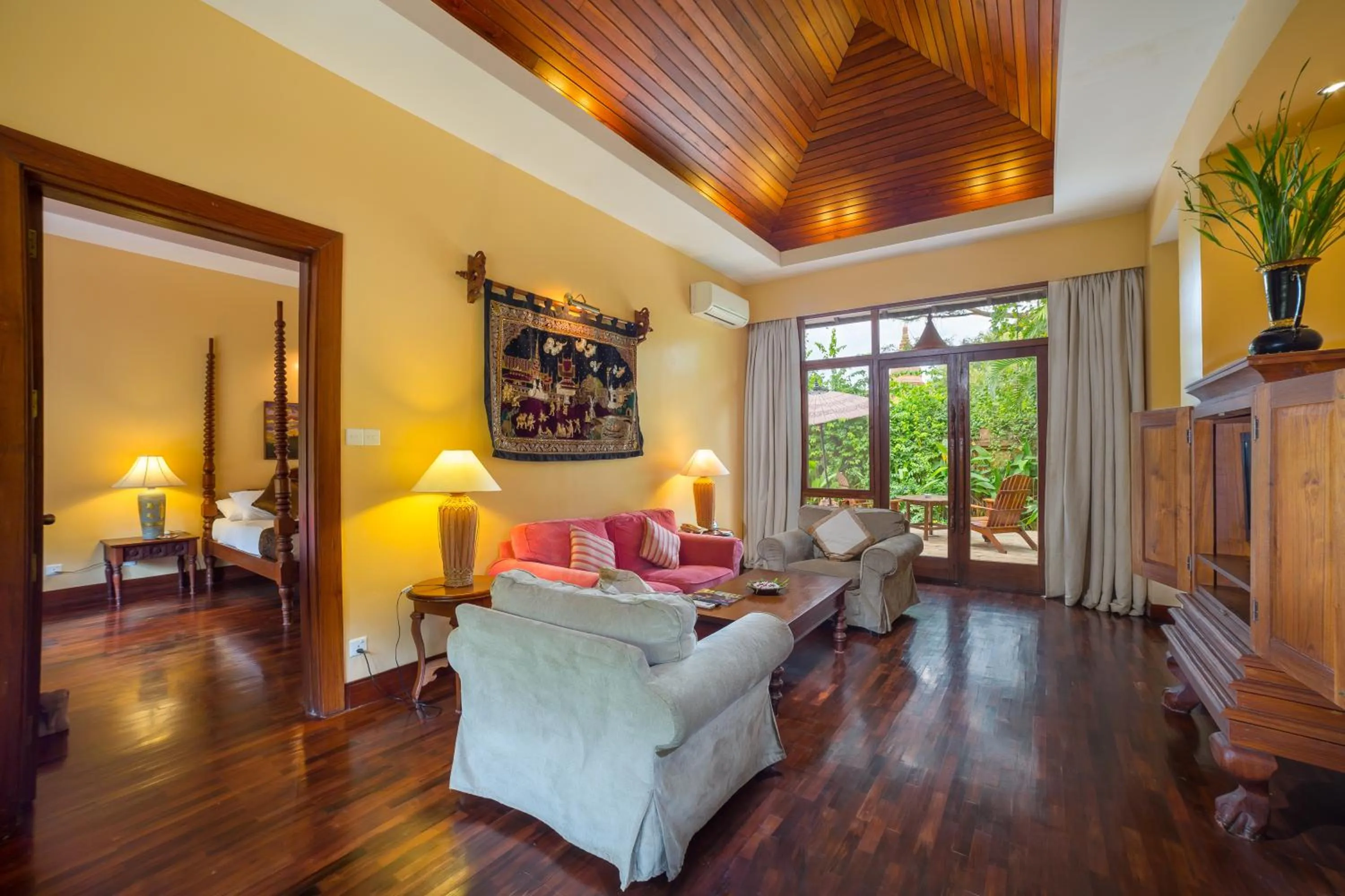 Living room in The Hotel @ Tharabar Gate