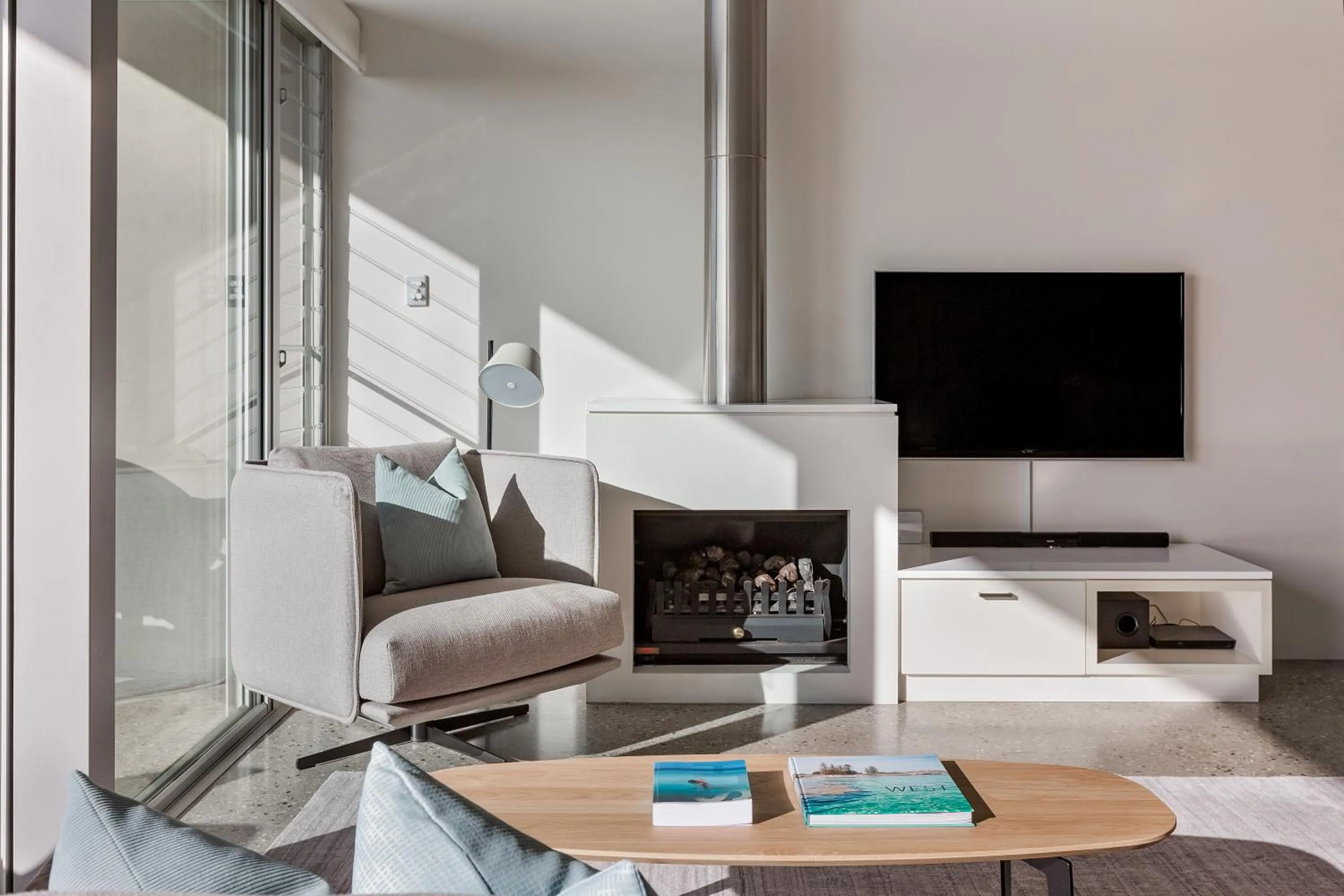 TV and multimedia in Smiths Beach Resort