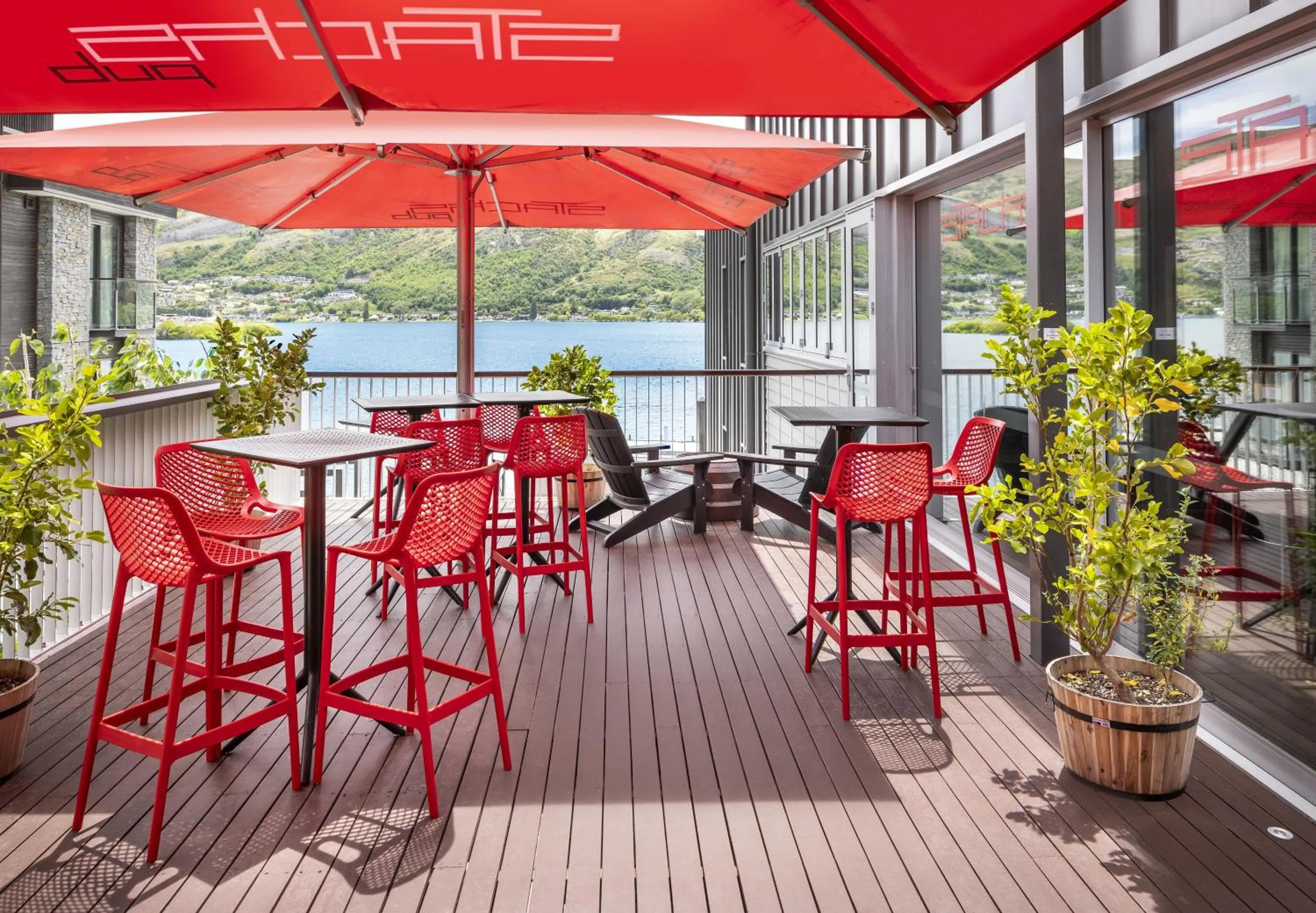 Restaurant/places to eat in Hilton Queenstown Resort & Spa