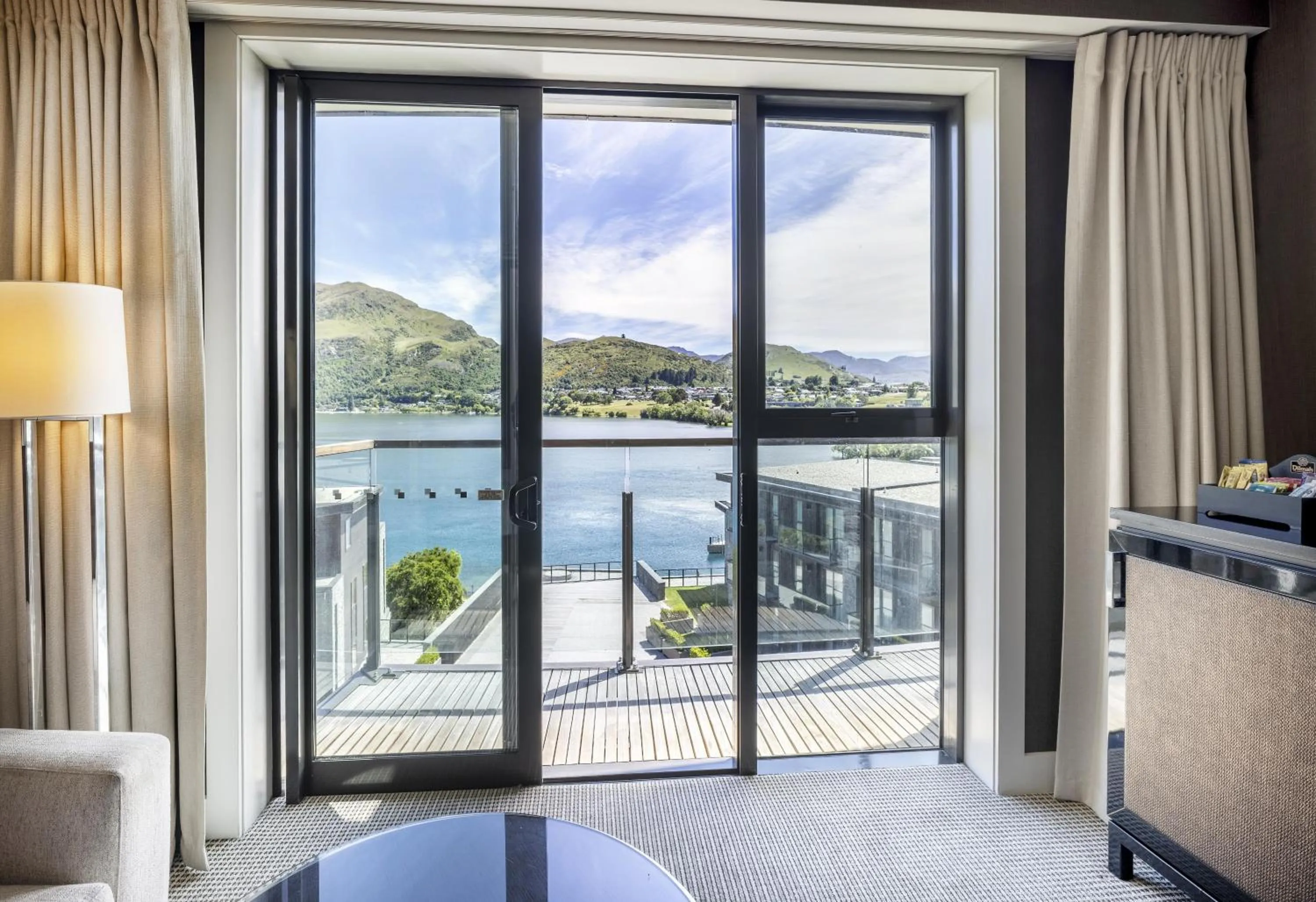 Living room in Hilton Queenstown Resort & Spa