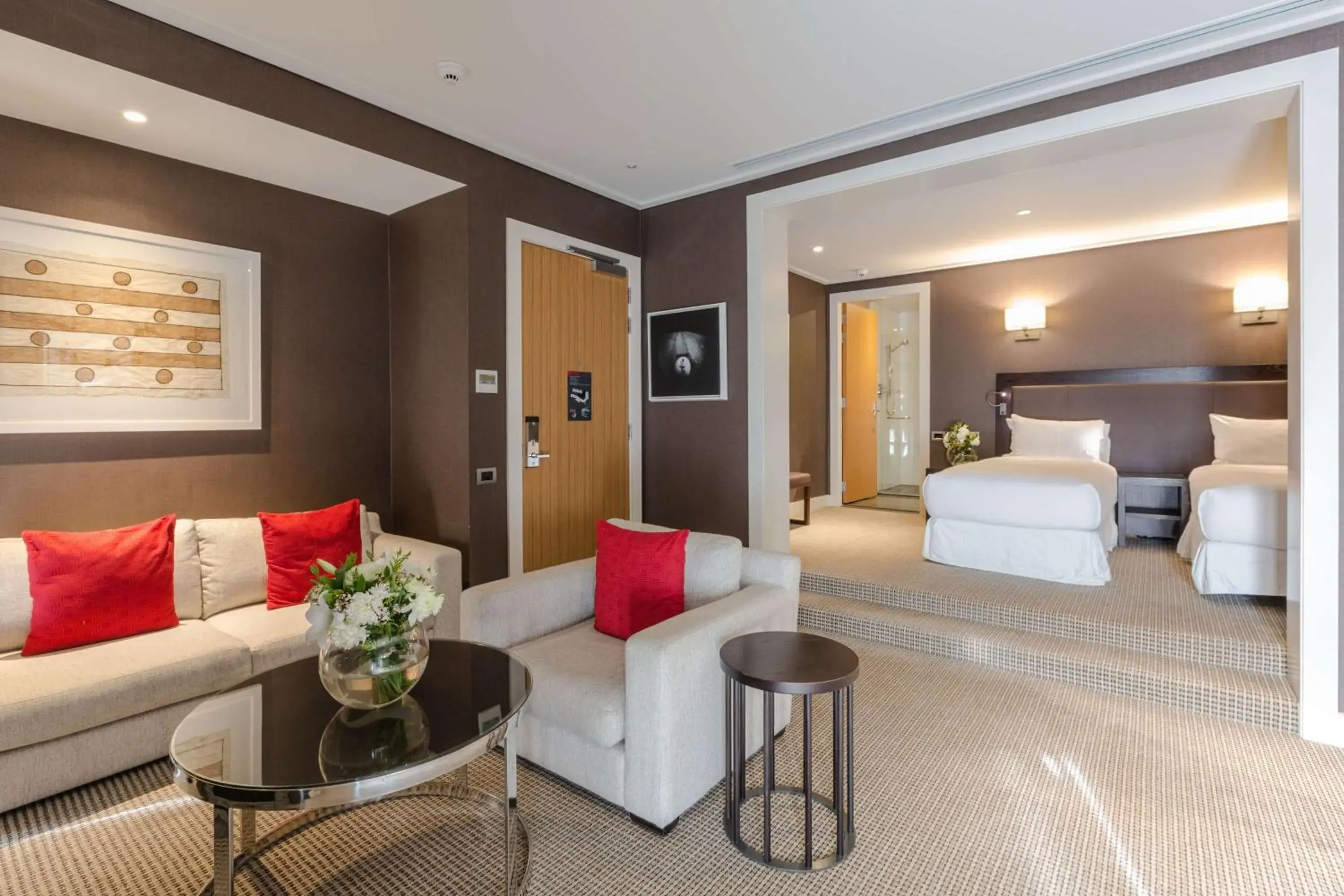 Deluxe Twin Room Lakeview in Hilton Queenstown Resort & Spa Deluxe Twin Room Lakeview in Hilton Queenstown Resort & Spa