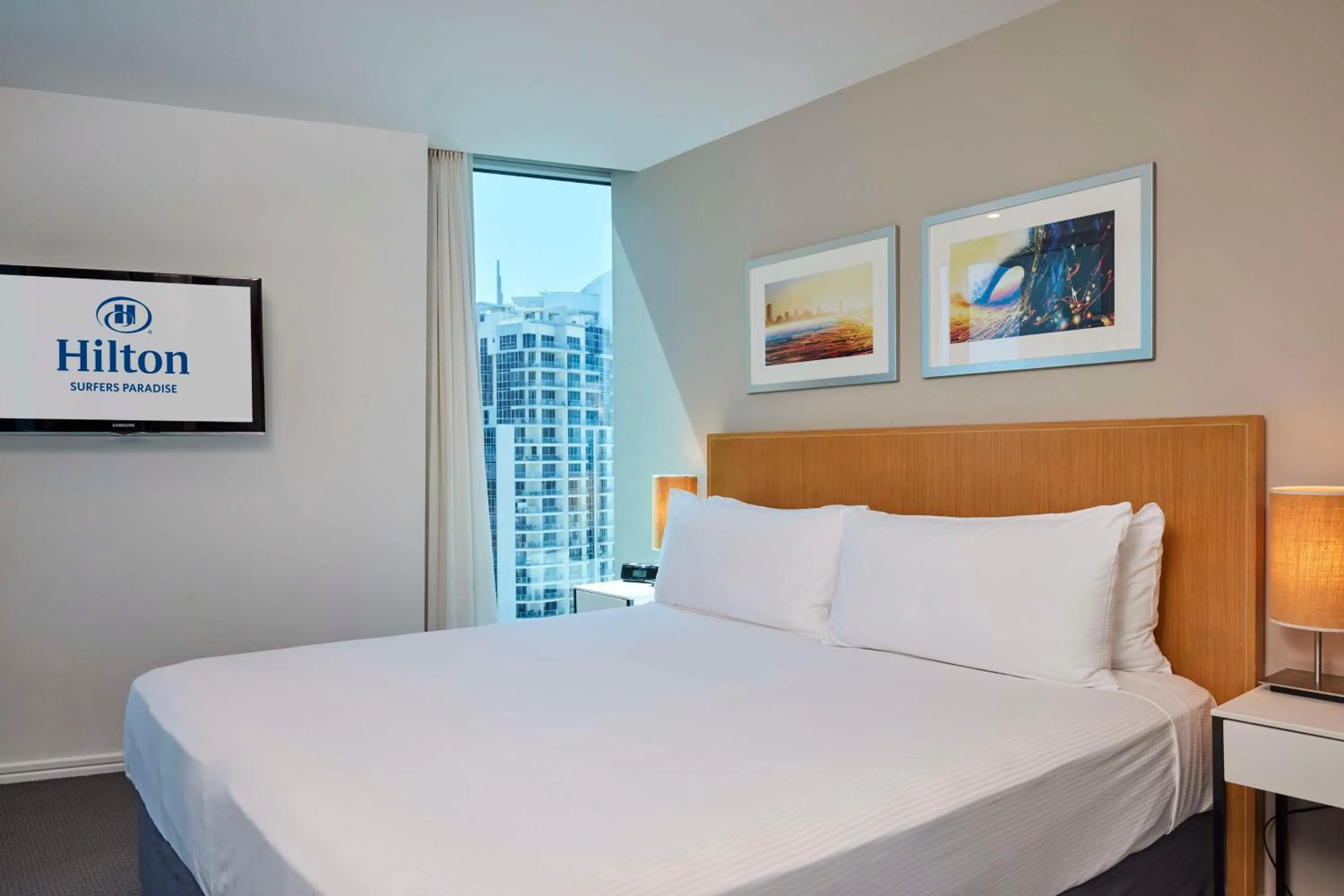 Bed in Hilton Surfers Paradise Hotel & Residences