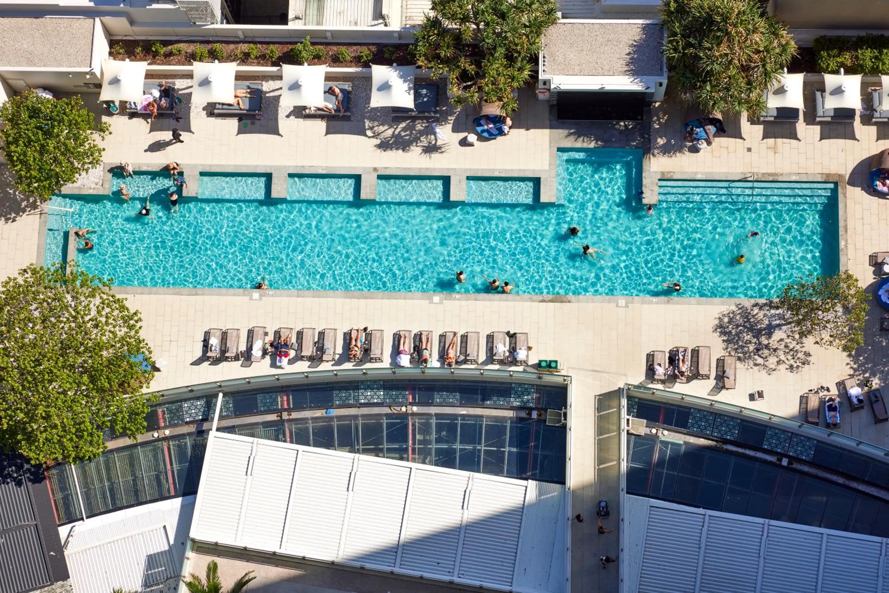Swimming pool in Hilton Surfers Paradise Hotel & Residences