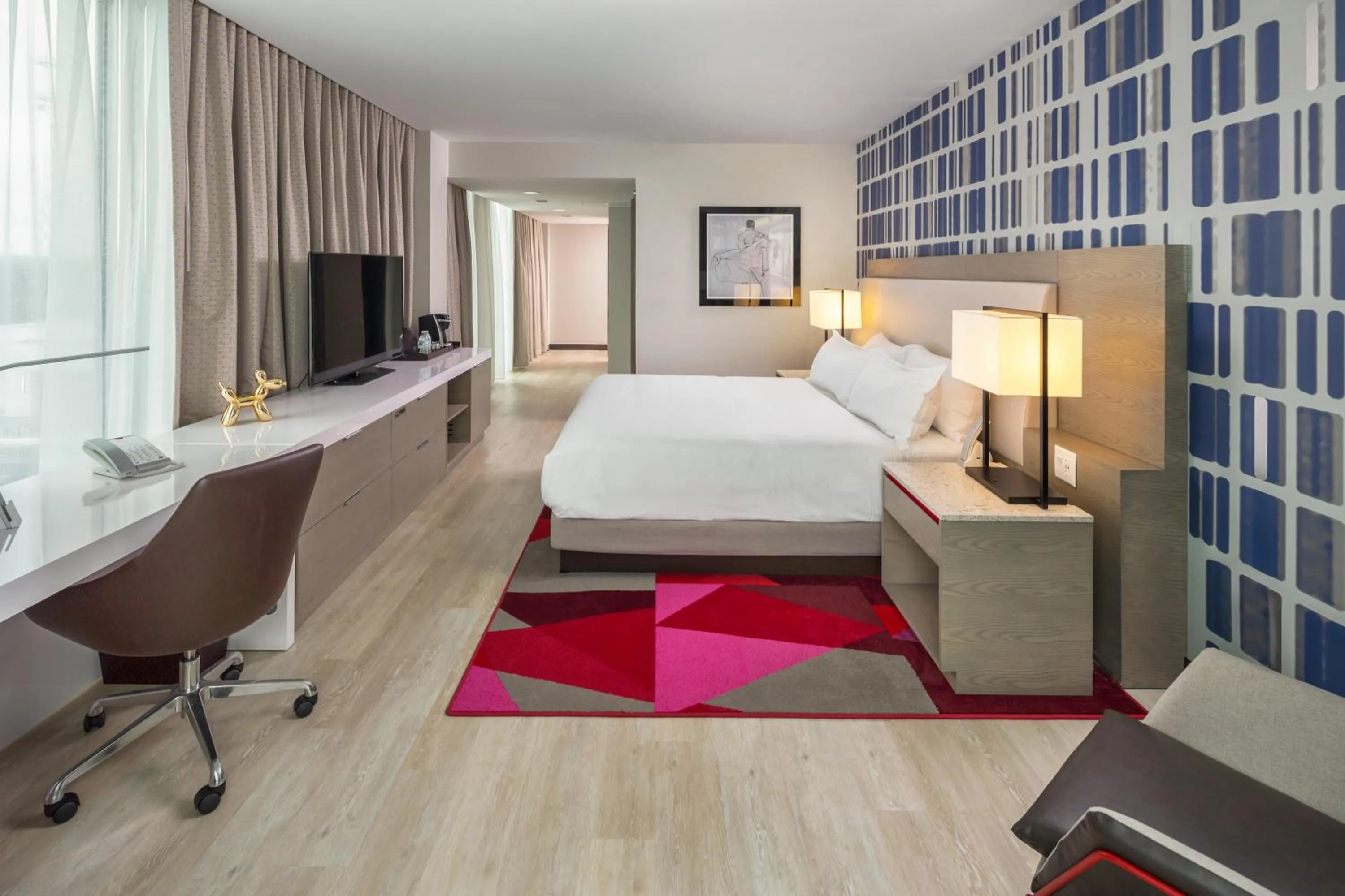 Bedroom, Bed in The Summit Hotel