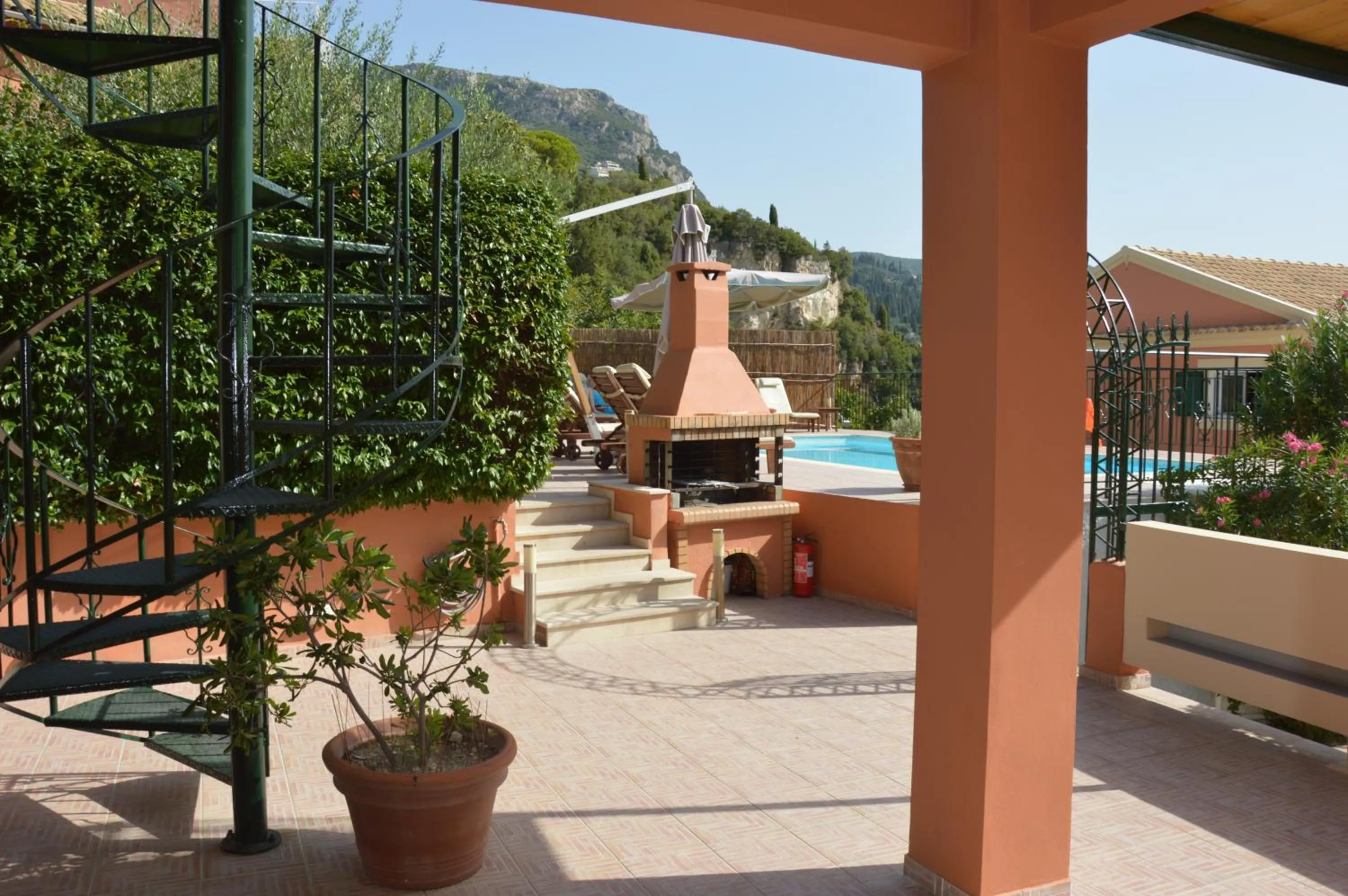 BBQ facilities in Akis Apartments