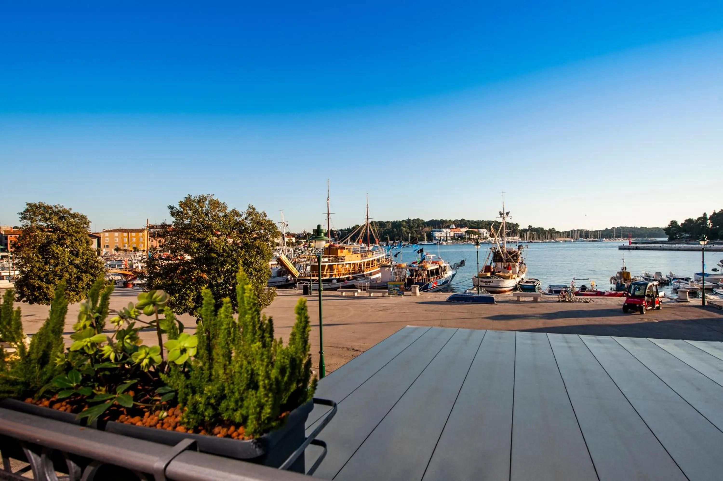 Sea view in Residence PORTA ANTICA Centro Storico