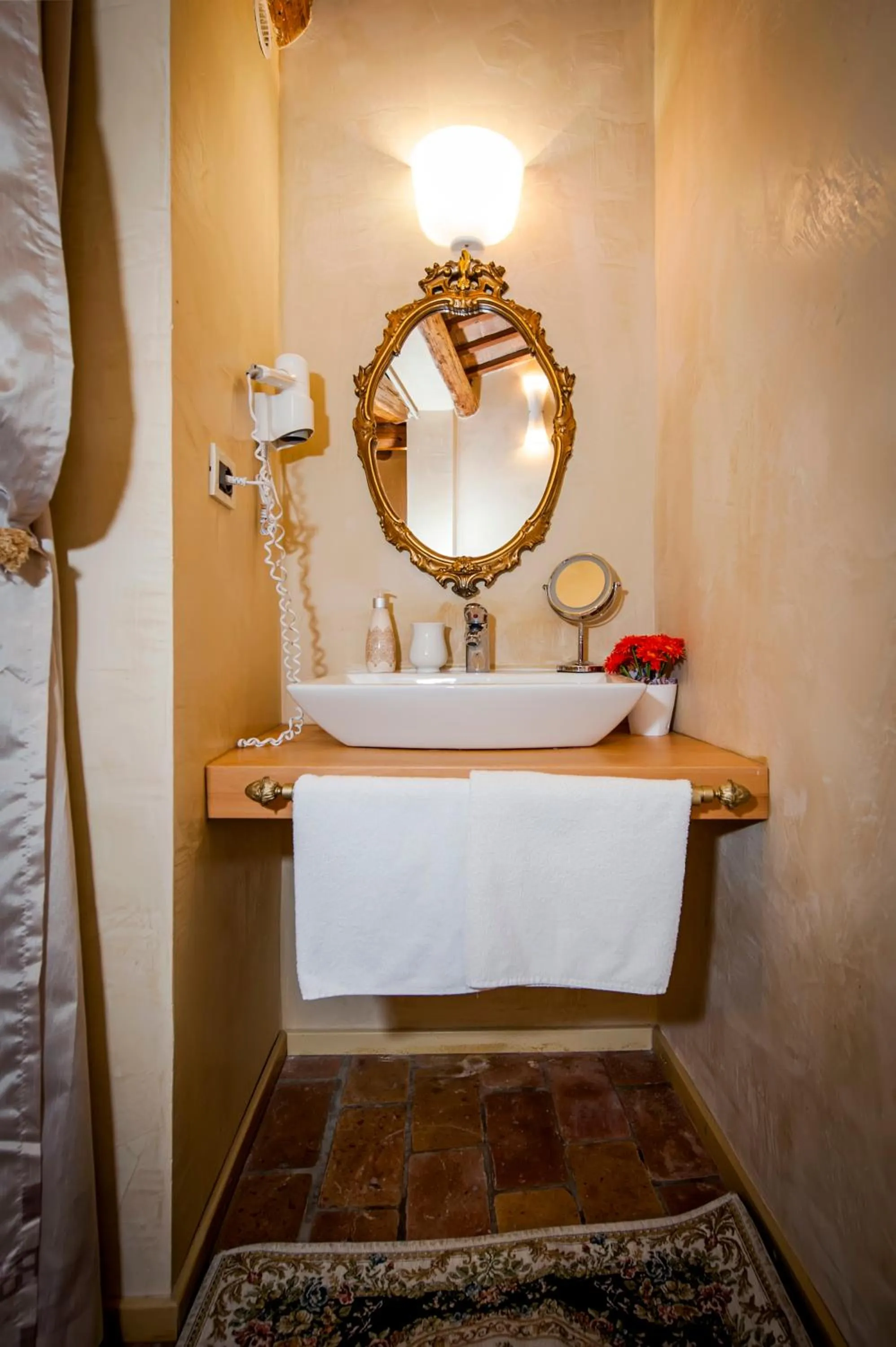 Bathroom in Residence PORTA ANTICA Centro Storico