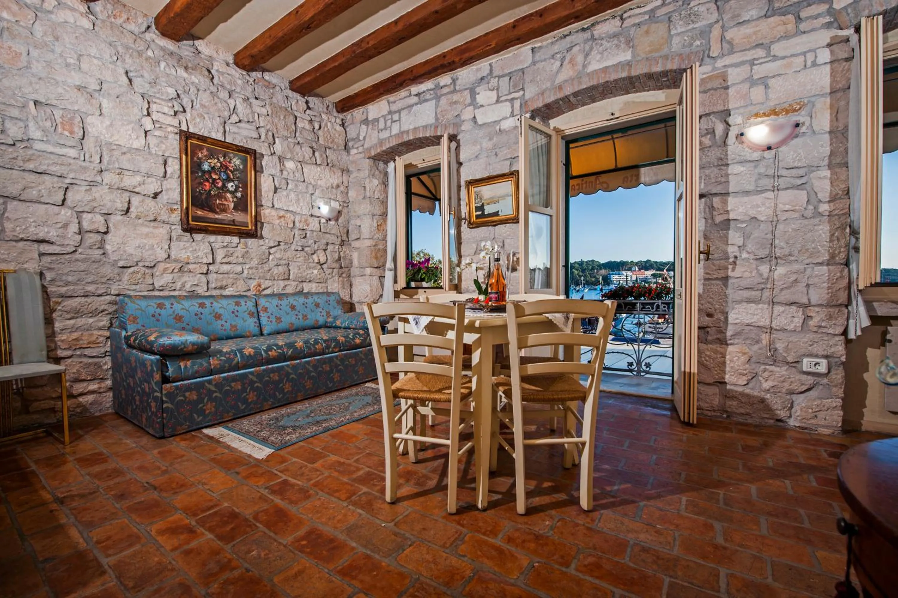 Sea view in Residence PORTA ANTICA Centro Storico