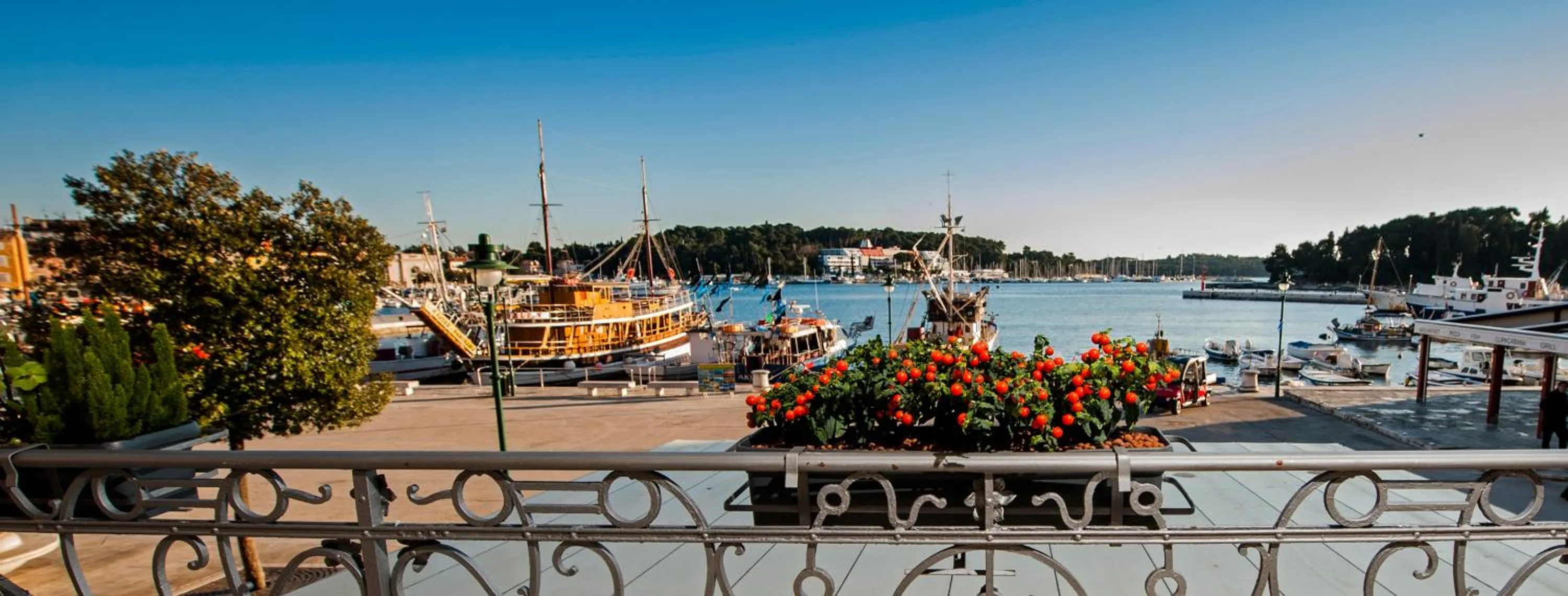 Sea view in Residence PORTA ANTICA Centro Storico
