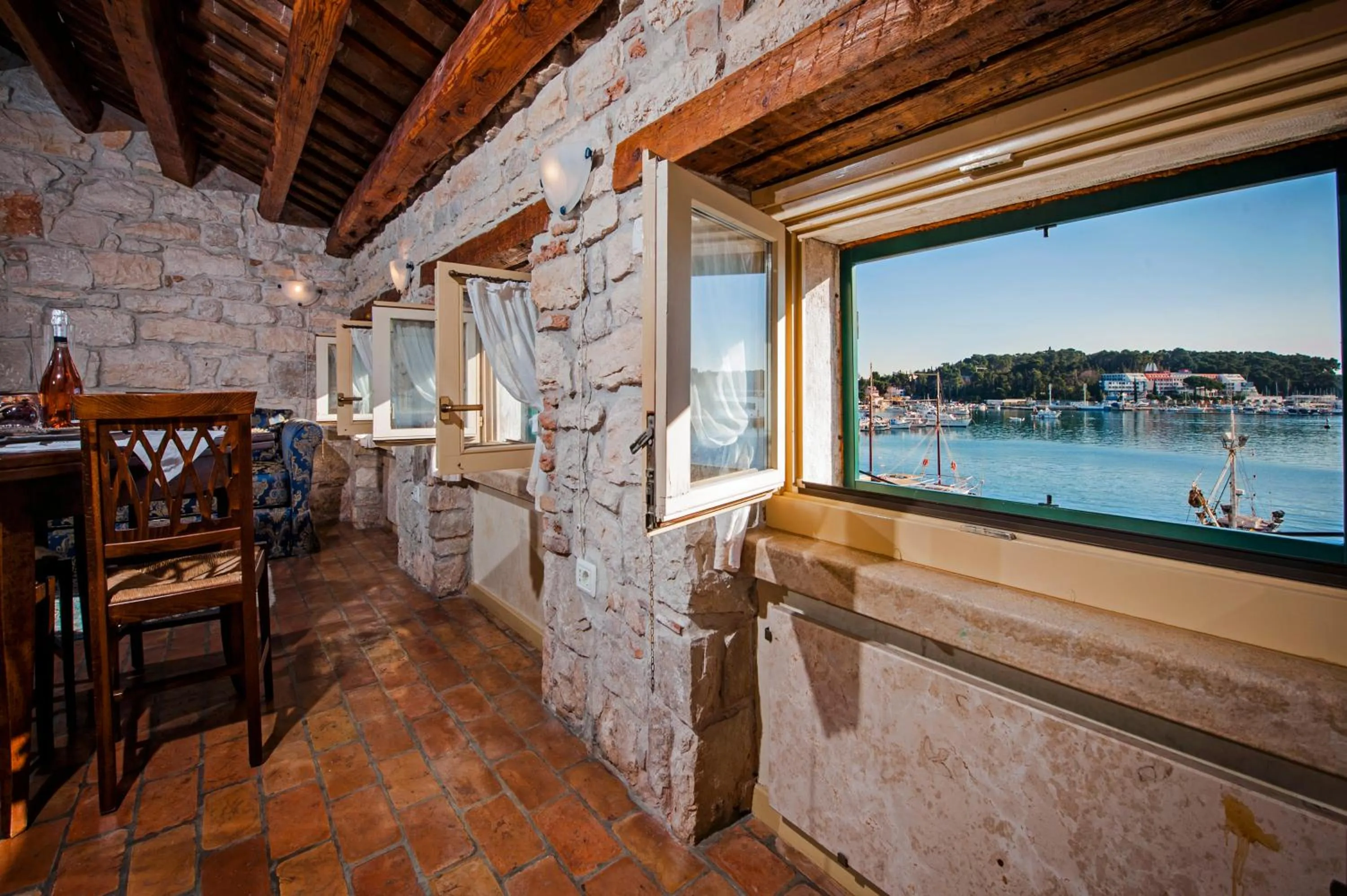 Sea view in Residence PORTA ANTICA Centro Storico