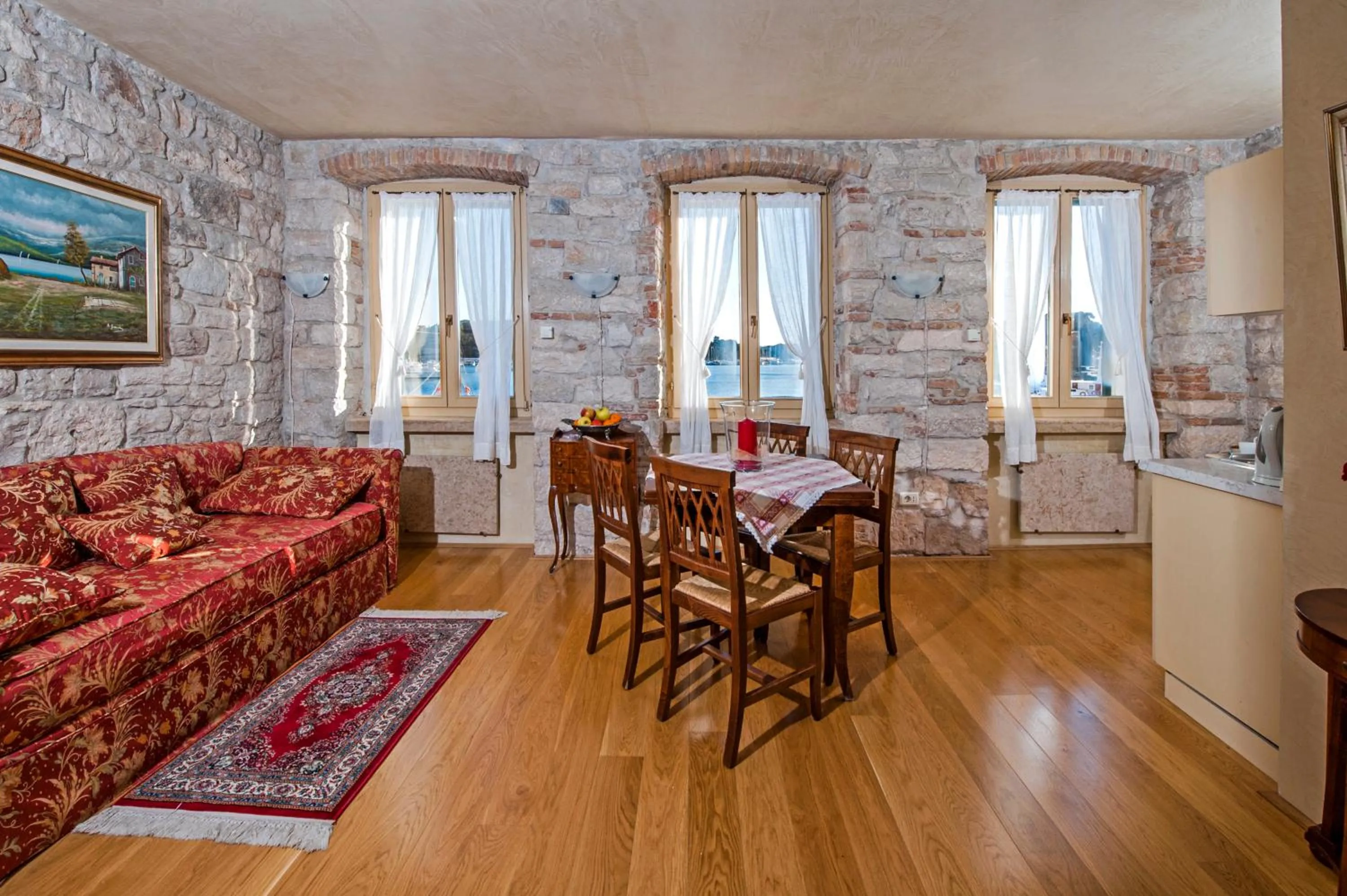 Photo of the whole room in Residence PORTA ANTICA Centro Storico