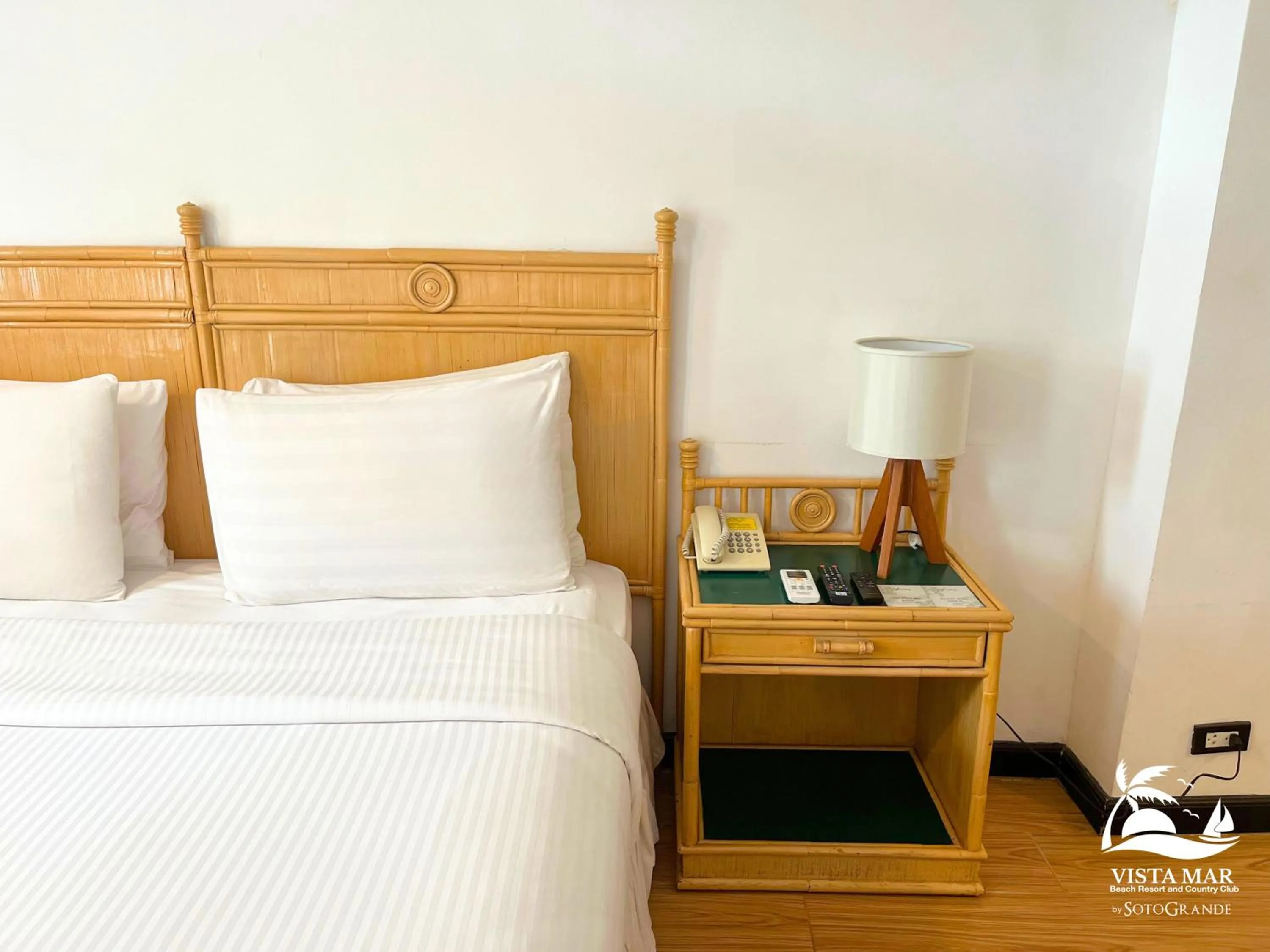 Bed in Vista Mar Beach Resort & Country Club