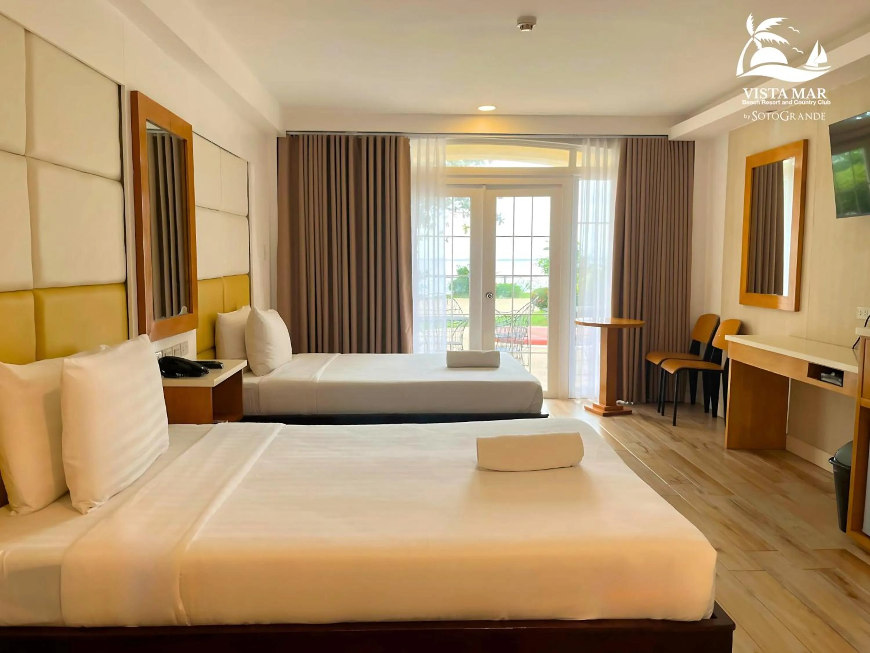 Bed in Vista Mar Beach Resort & Country Club