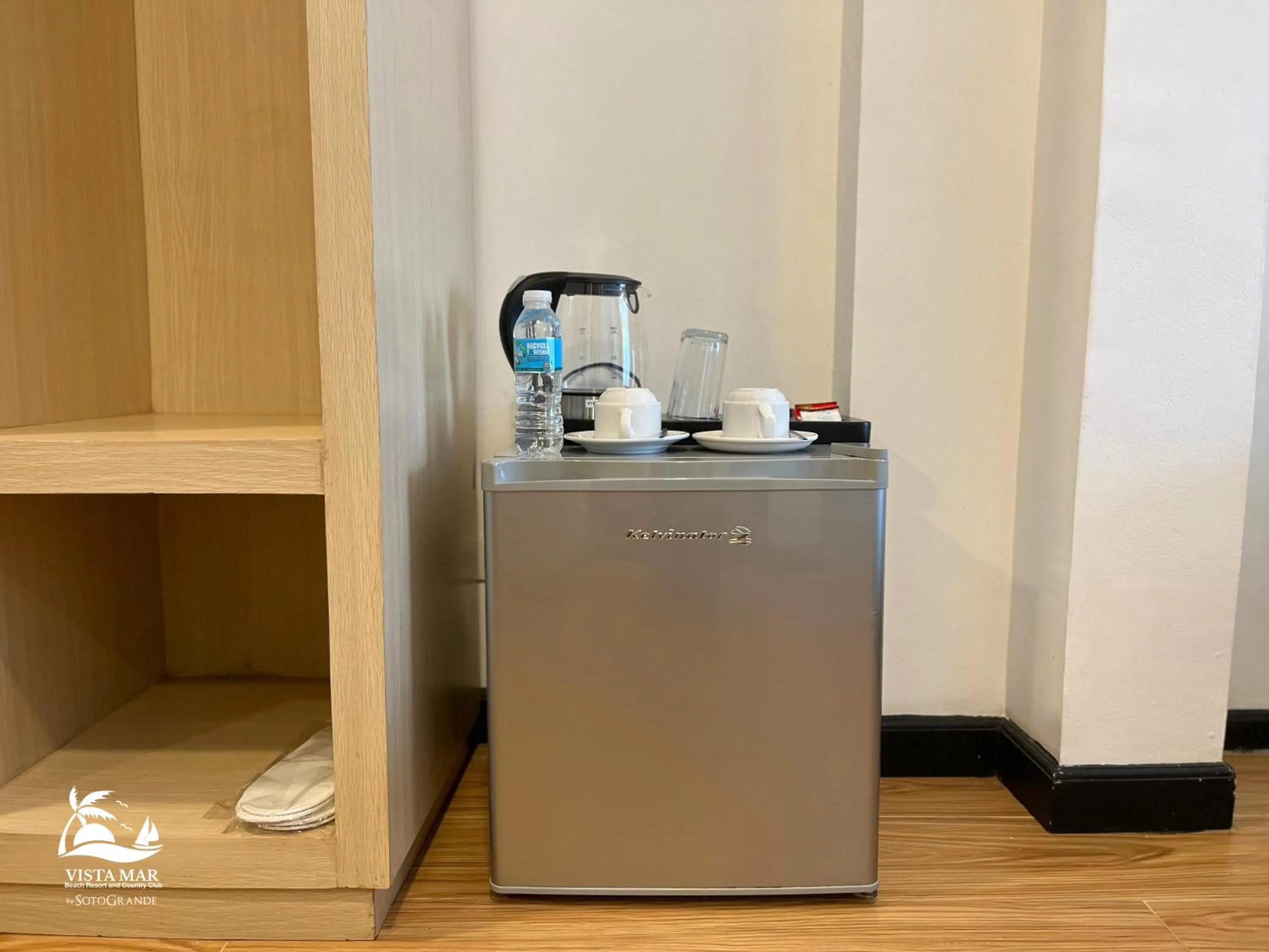 Coffee/tea facilities in Vista Mar Beach Resort & Country Club