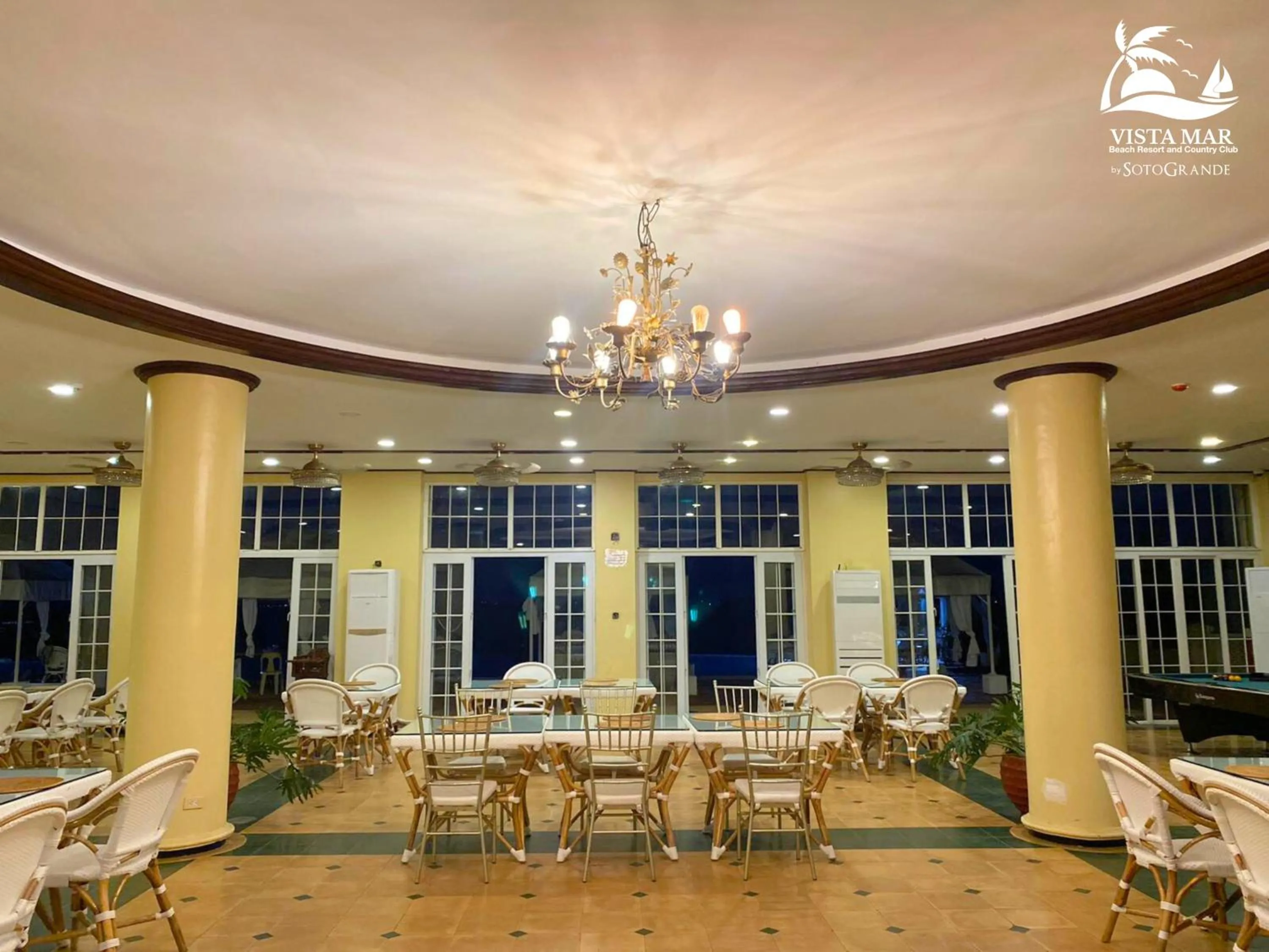 Restaurant/places to eat in Vista Mar Beach Resort & Country Club